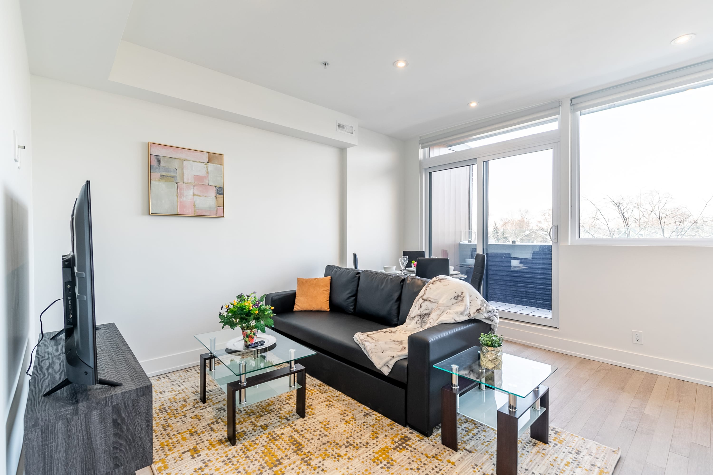 Luxury 3BR Apartment with Private Balcony | Photo 6