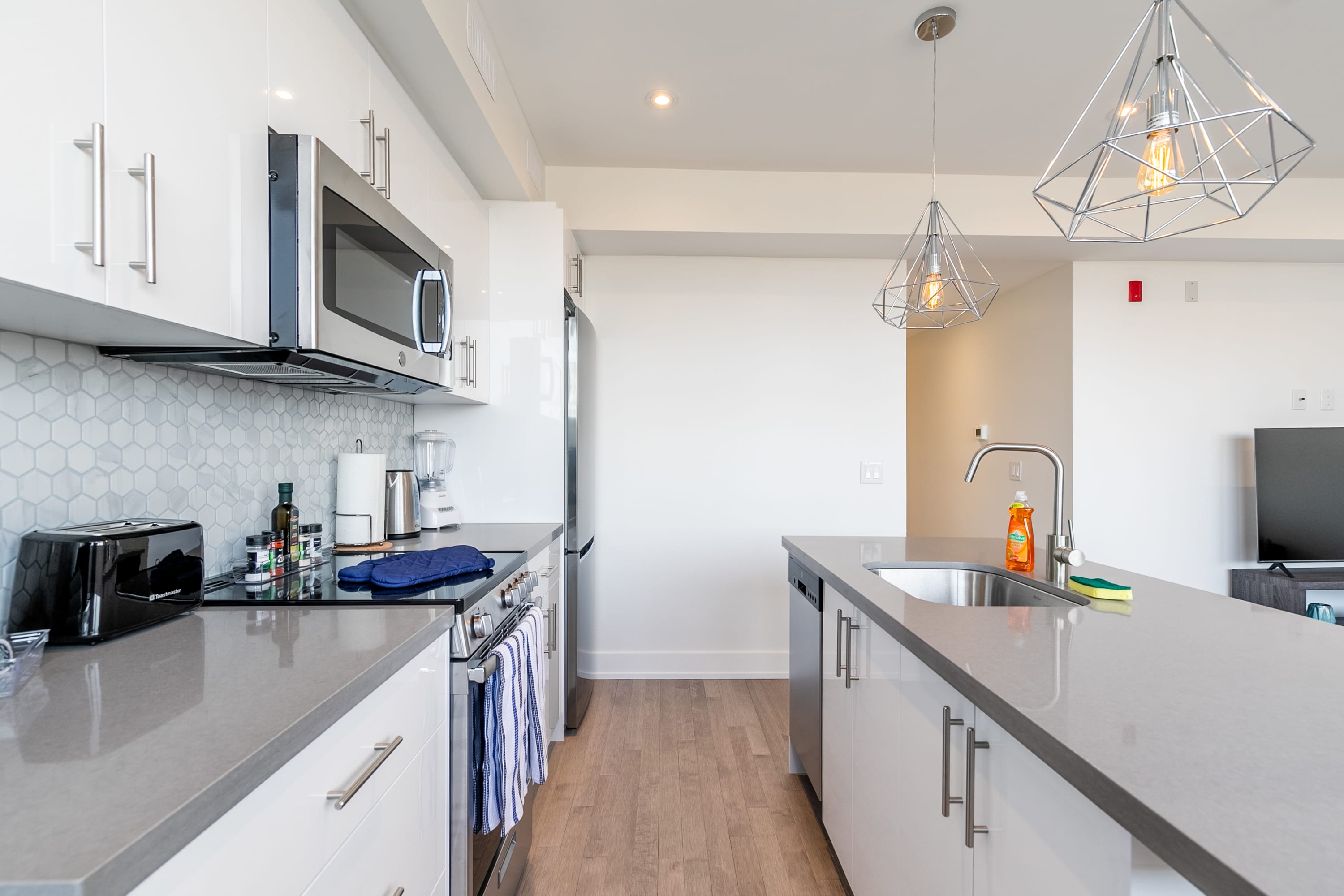 Luxury 3BR Apartment with Private Balcony | Photo 12