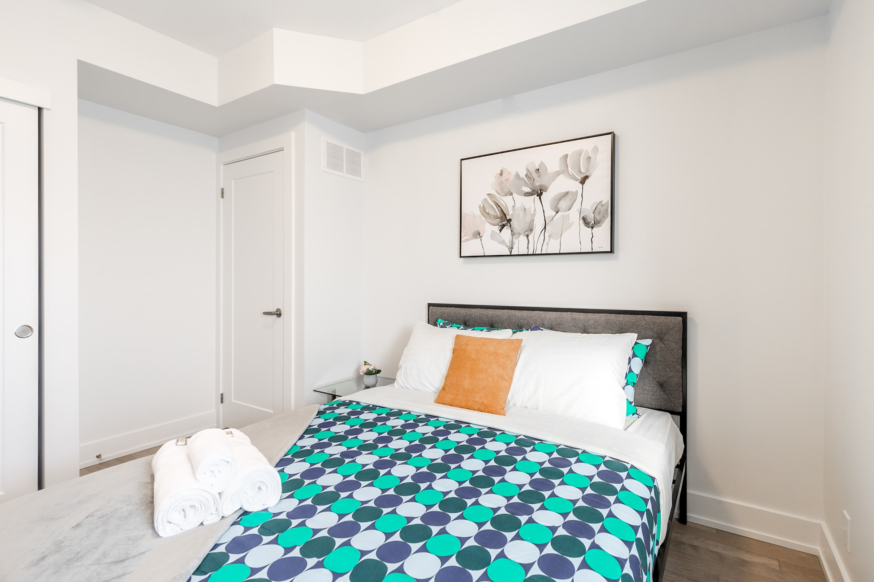 Luxury 3BR Apartment with Private Balcony | Photo 16