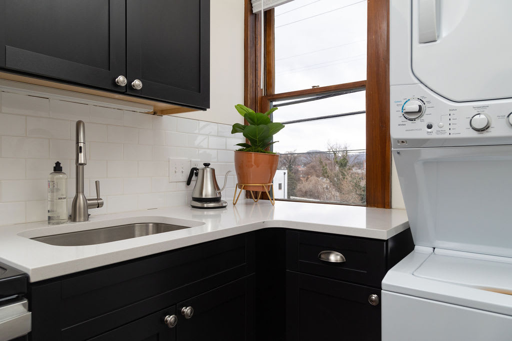 Luxury Studio Loft Near Downtown