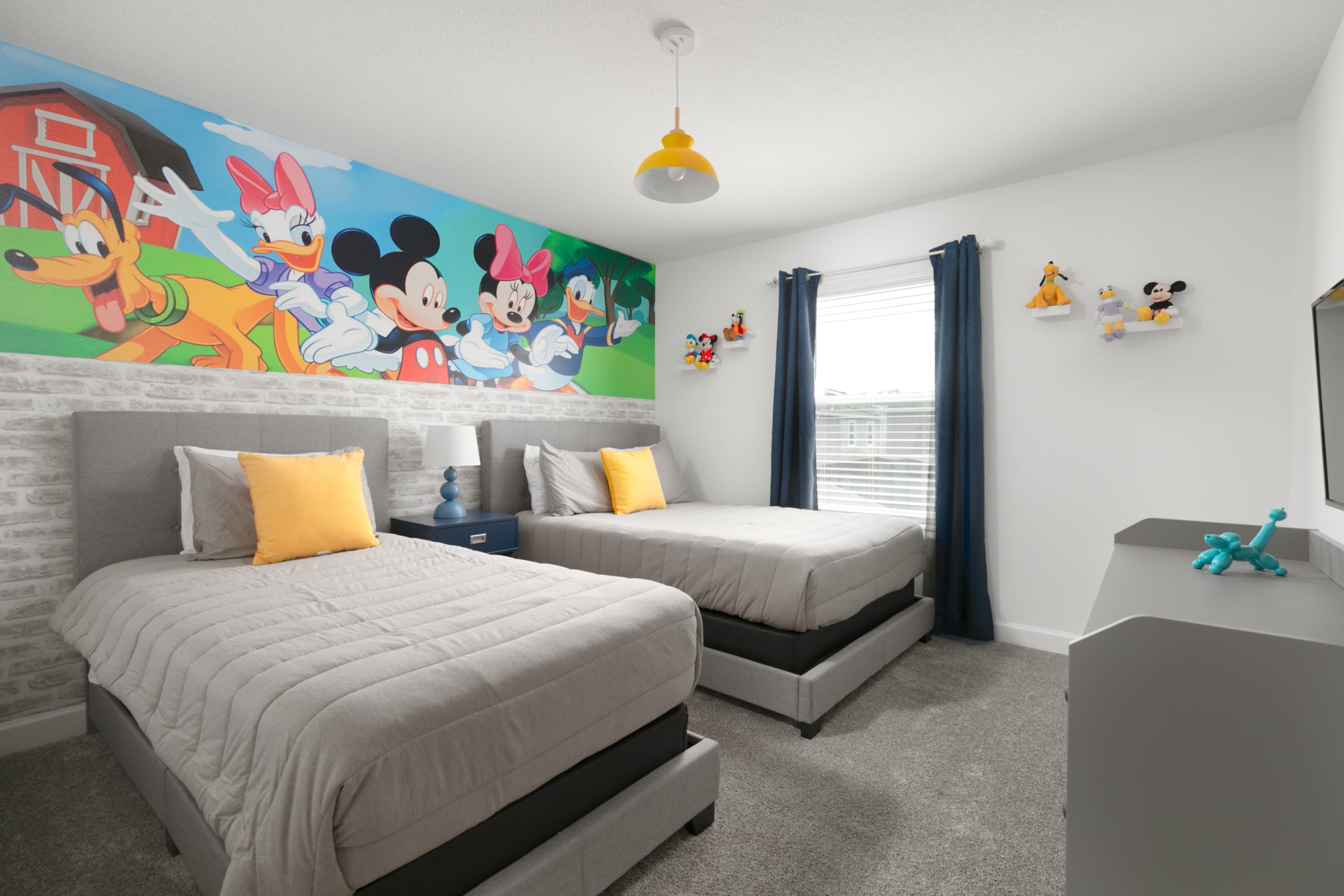 Chic townhouse with private pool near Disney | Photo 2