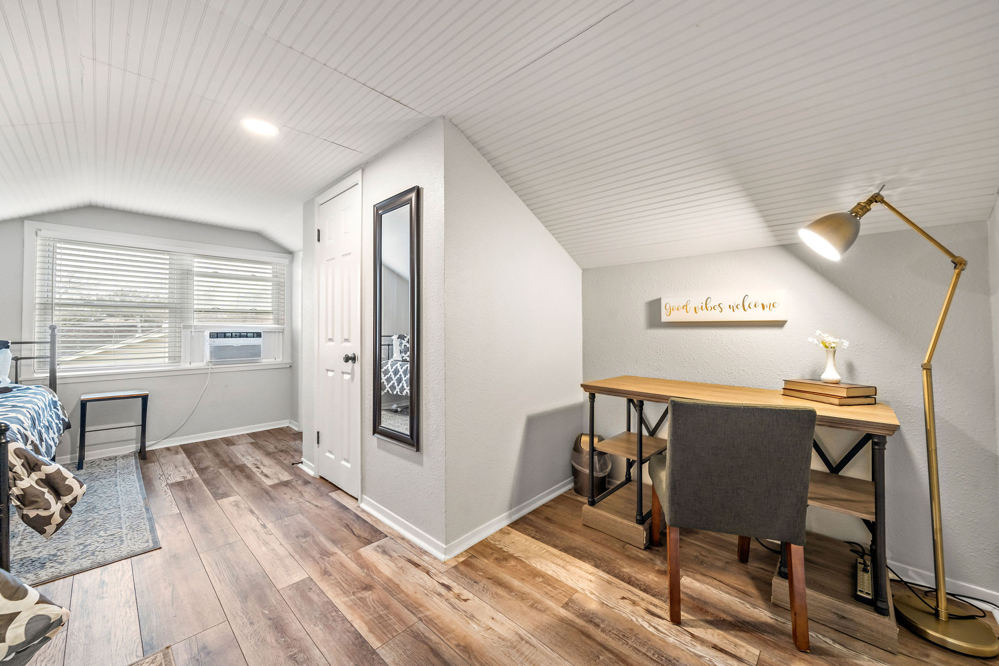 Classic Beach Retreat: Sylvan Beach|Coastal Views - Foto 5