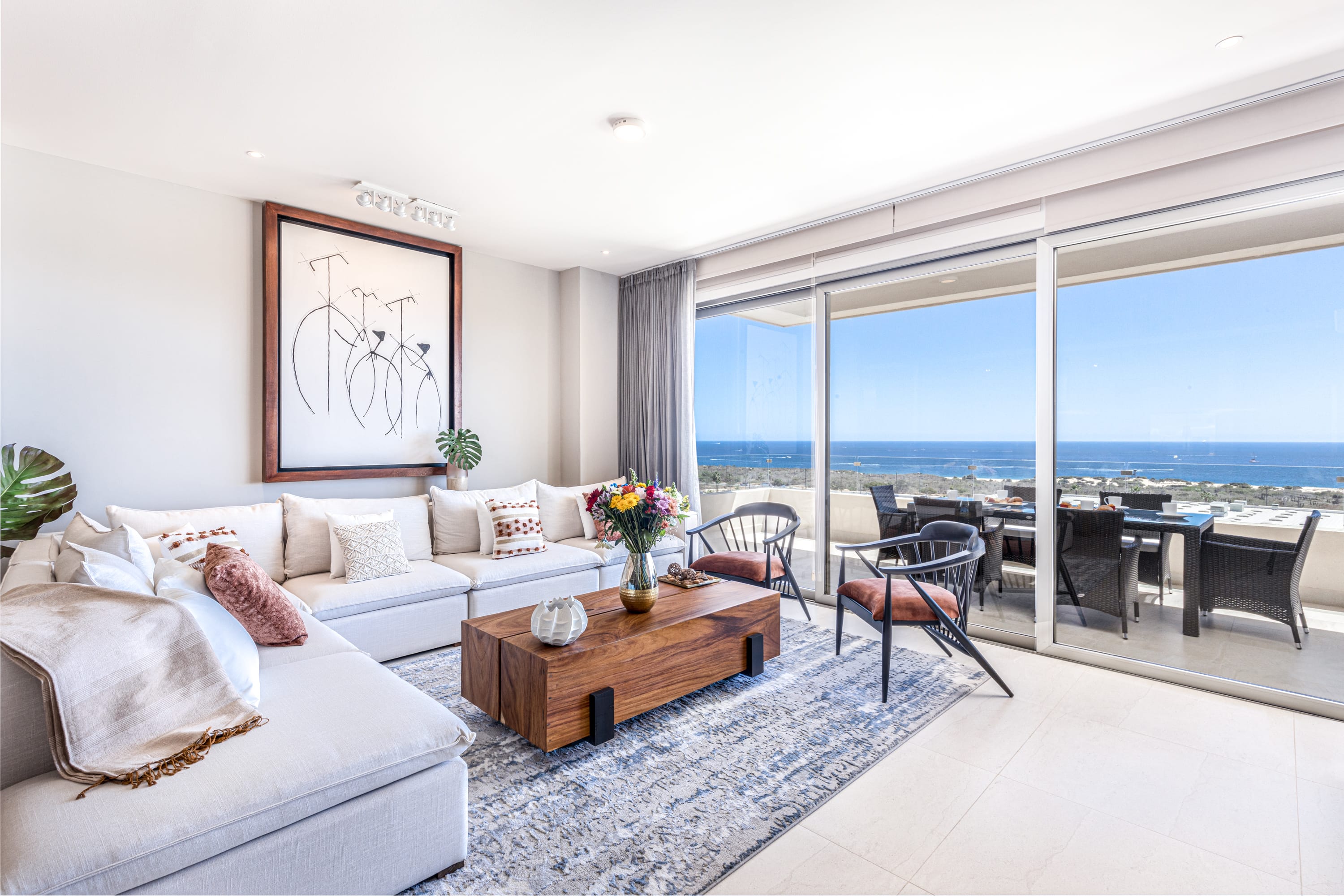 Exquisite 3BR Condo + 5* Amenities + Ocean Views° - Foto 1