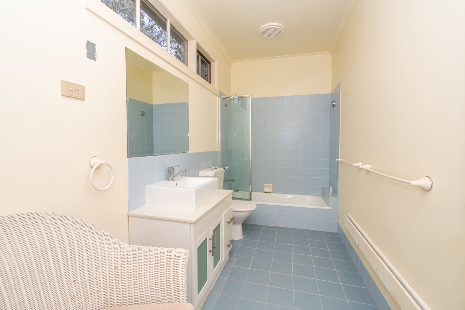Acheron Valley Country  Retreat Lakefront Rooms (LR) - Picture 7