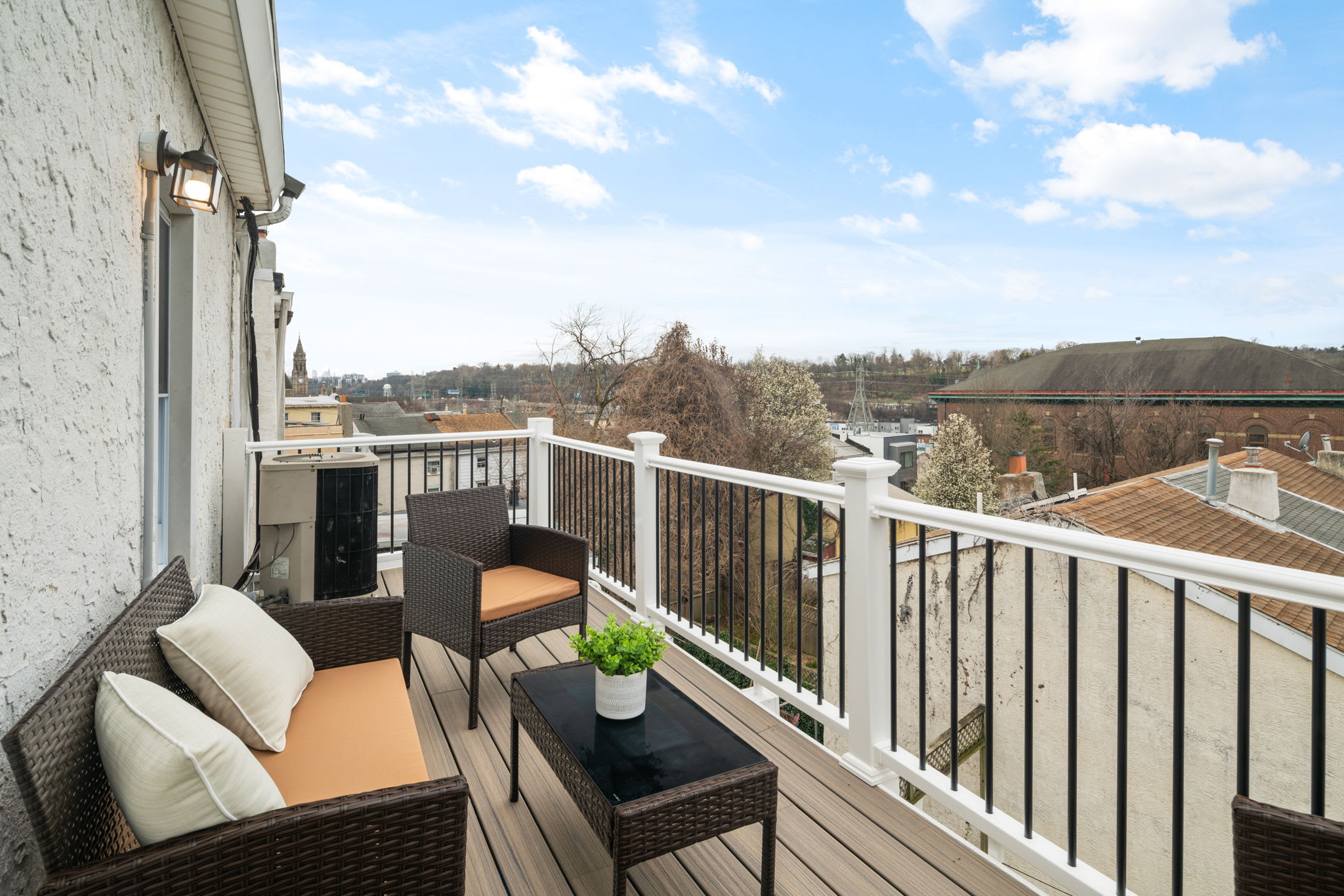 2BR with Balcony, Views & Parking — Philadelphia, PA — vacation rental