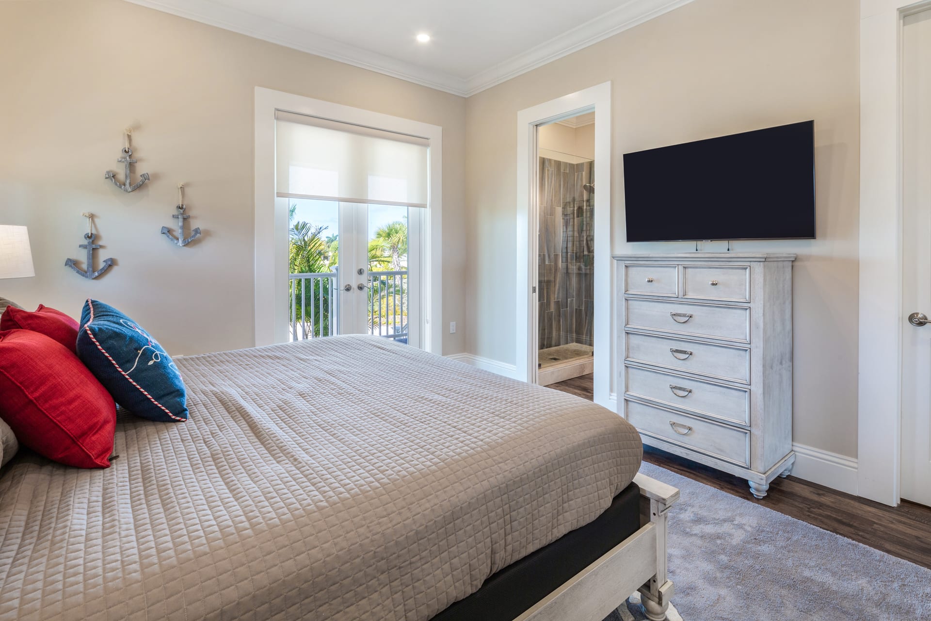 Suncoast House - King Bedroom
