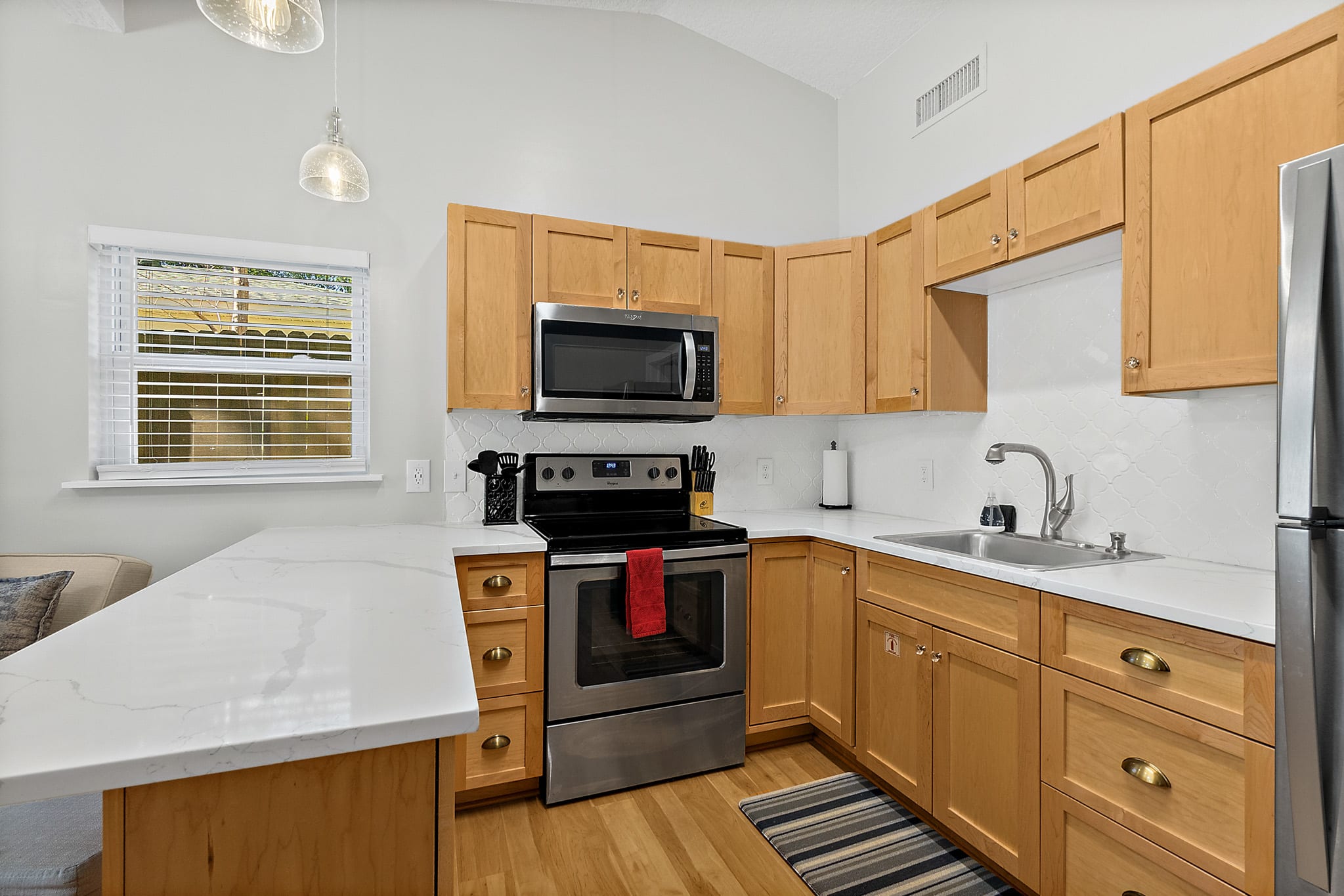 Cozy Uptown Guest House — photo 9