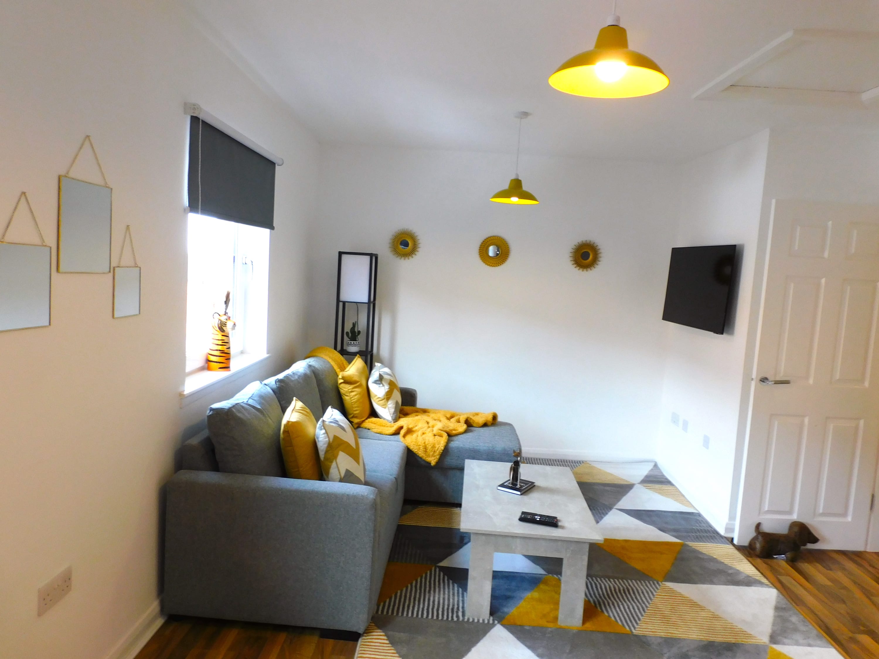 Newly refurbished 1 bed Apt in Hamilton  Close to station and local...