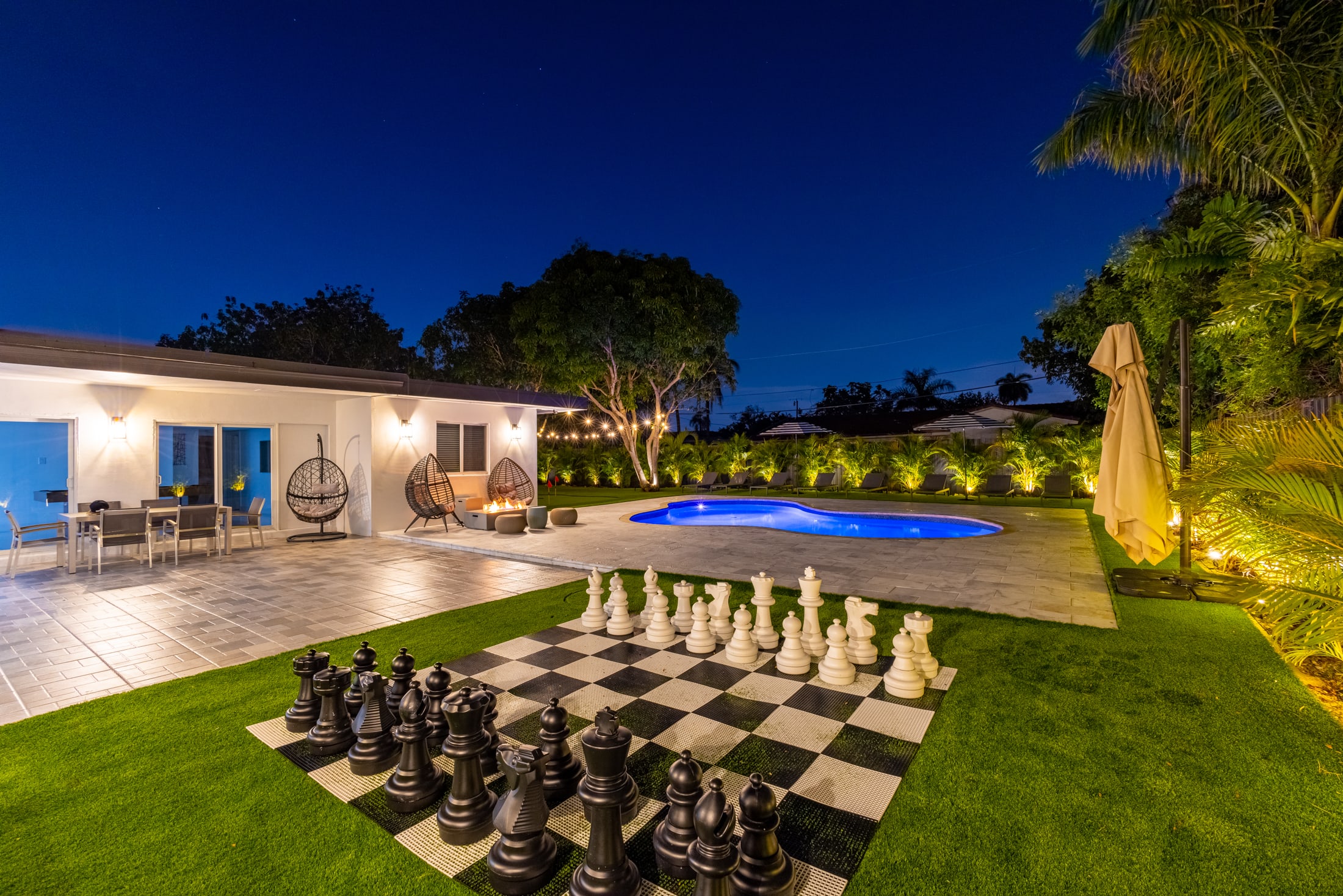 Luxury Villa-Bella-Giant Chest Board-BackYard Mini ⛳️ close to the Beach 🏖 - Photo 5