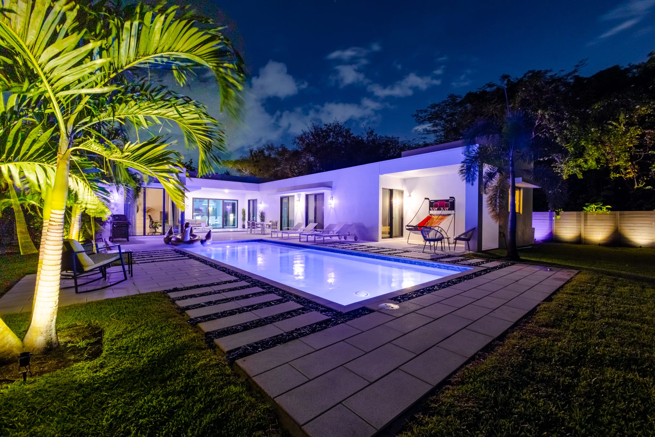 Ultra Modern-Villa- Azur In ❤️ of Miami, Salt -Water Pool - Photo 2