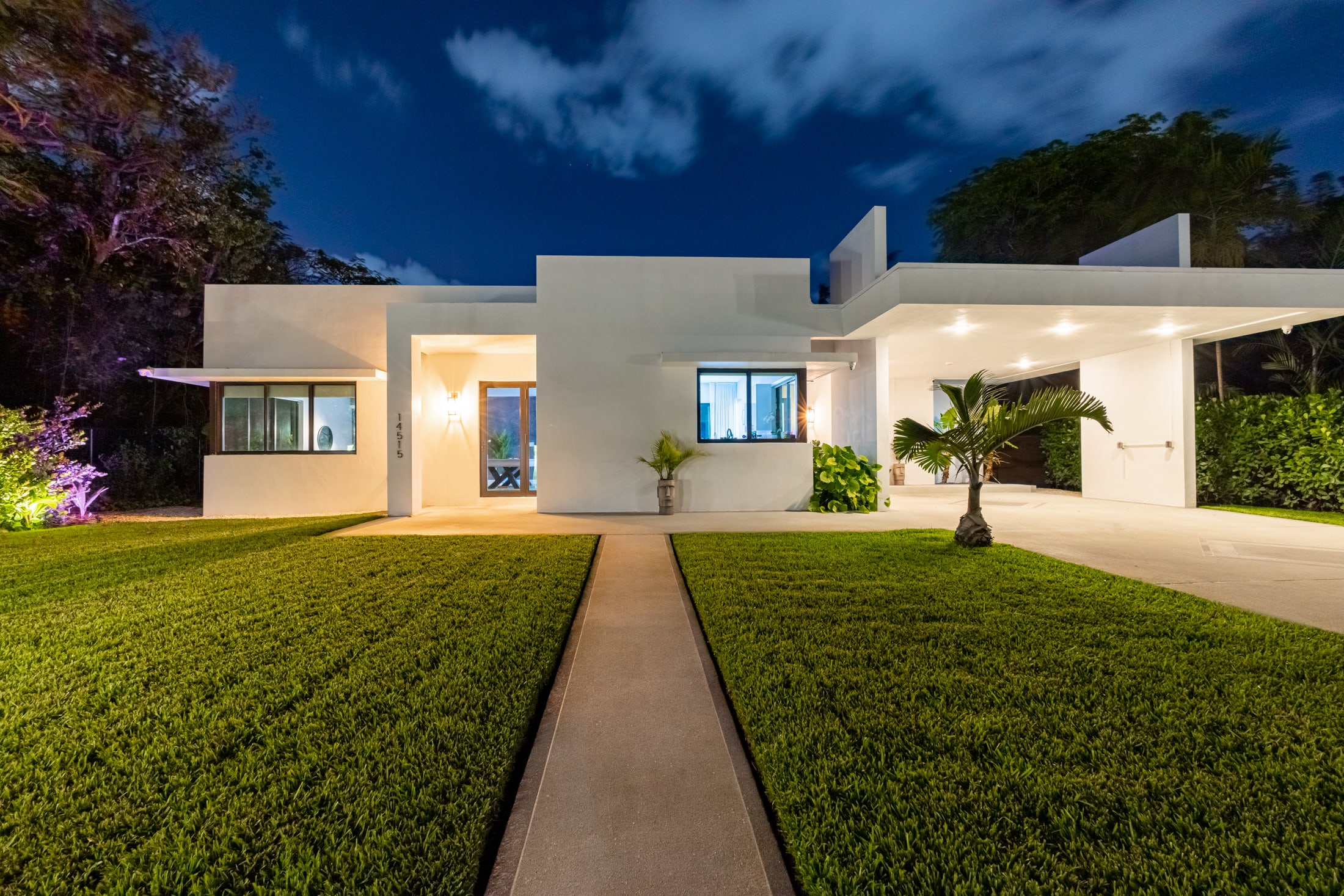 Ultra Modern-Villa- Azur In ❤️ of Miami, Salt -Water Pool - Photo 3