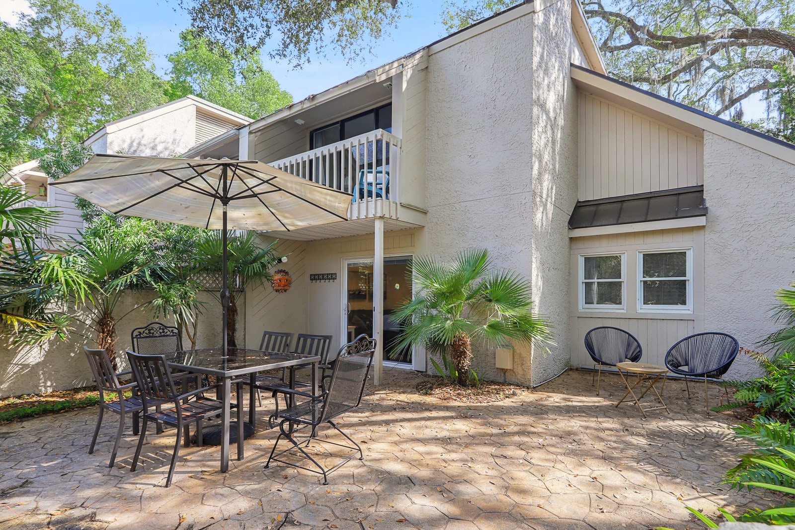 Family Friendly 2 Story Villa Steps to Coligny