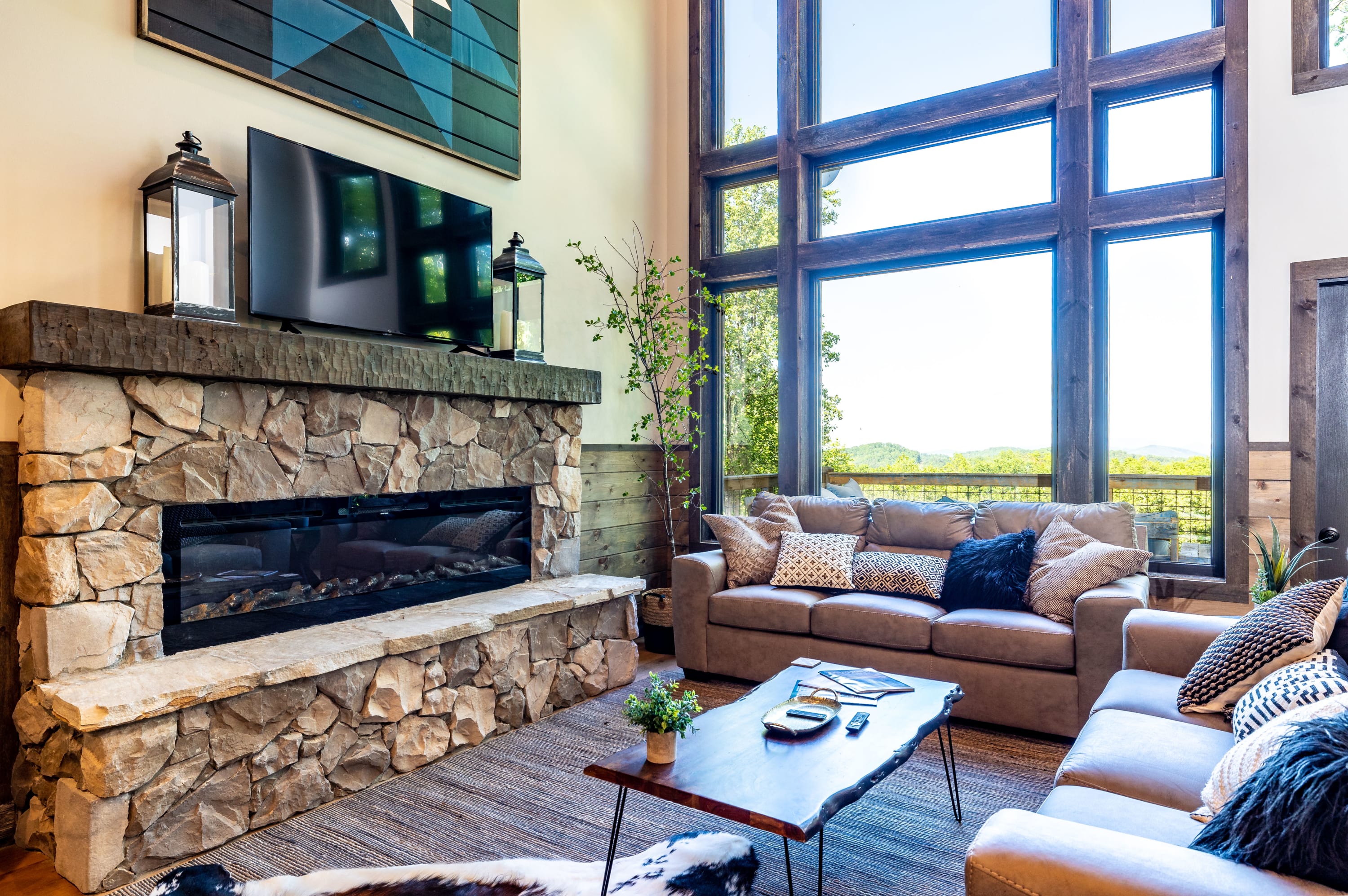 Luxury Smoky Chalet, Indoor Pool, Hot Tub, Theater | Sleep 12 in 4 King Suites w/ Indoor Fireplace, Outdoor Fire Pit, Game Loft & Scenic Views | 20 Min to Dollywood, The Island & Parkway | Dog-Friendly w/ 24/7 Hospitality — Sevierville, TN — vacation rental