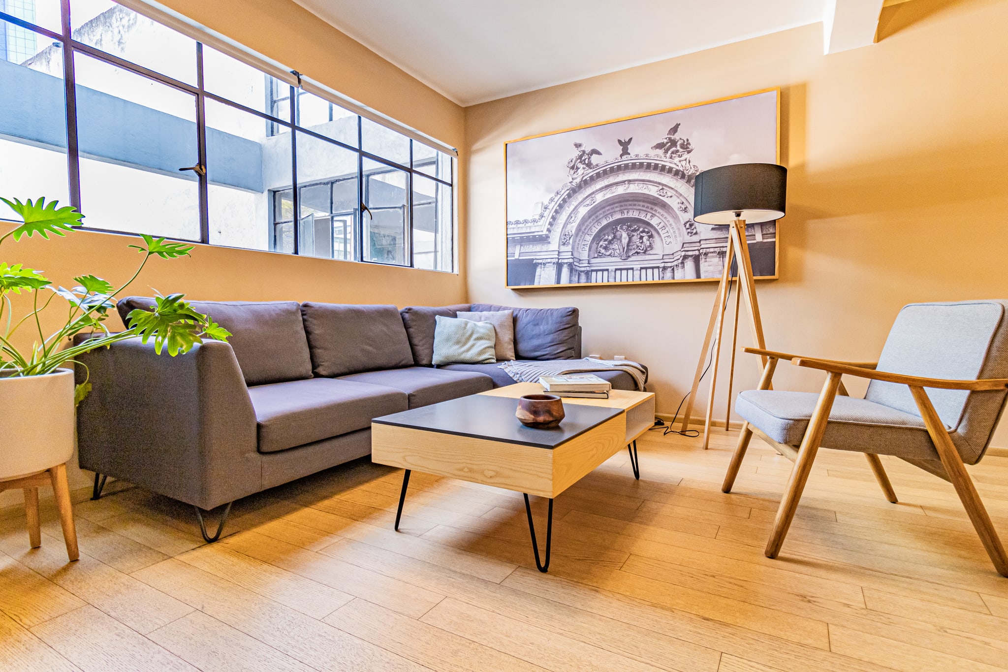 Stay in a magazine space next to the WTC 6