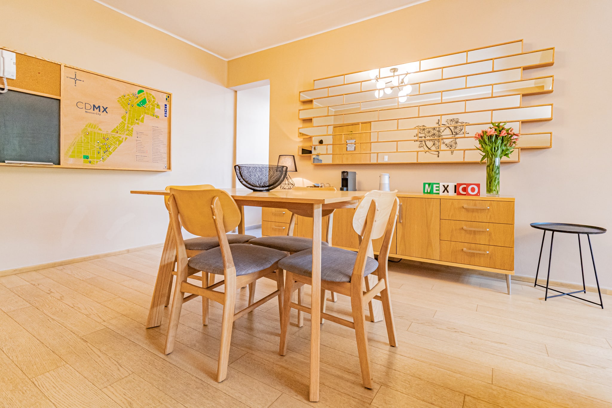 Stay in a magazine space next to the WTC 4