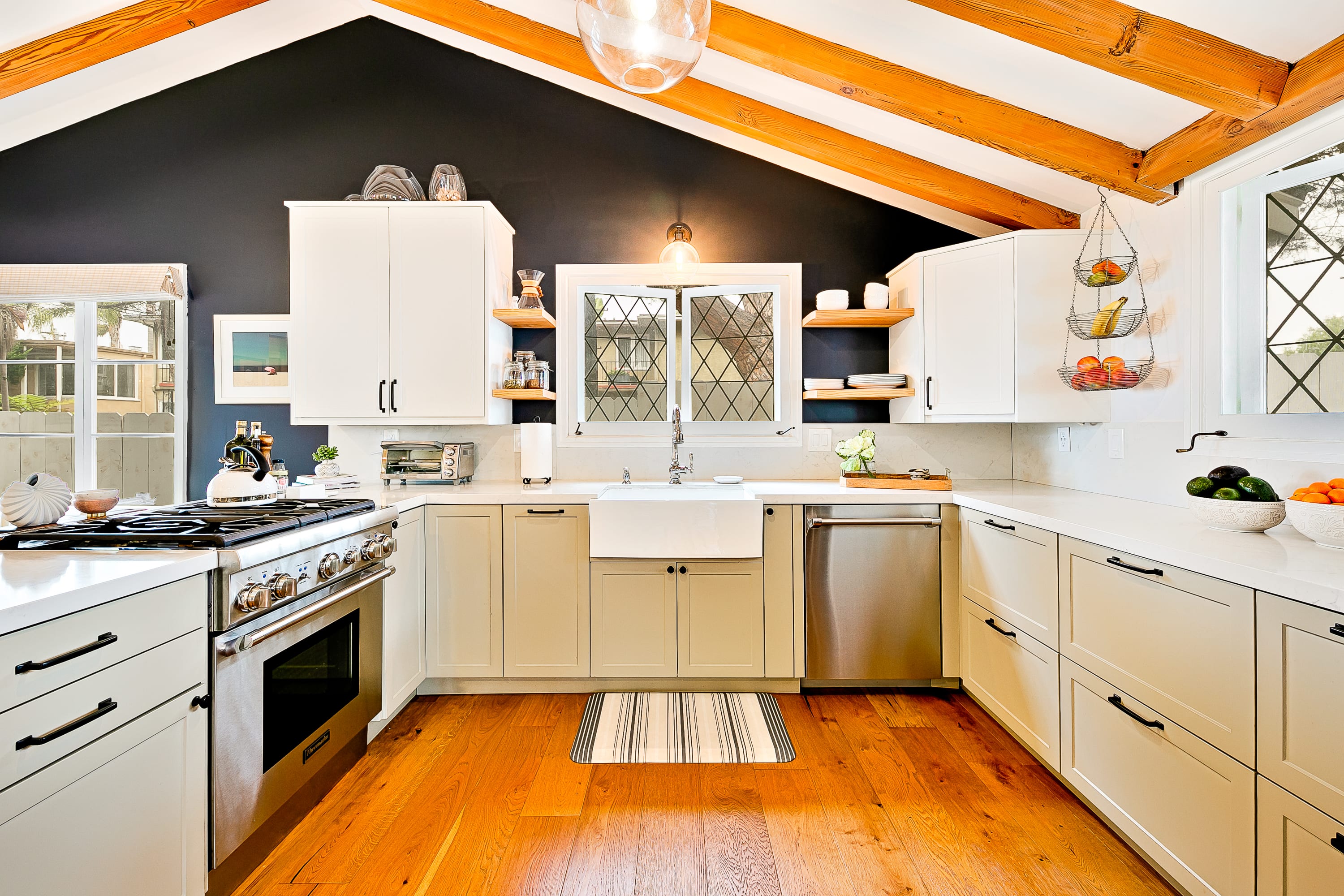 Gorgeous 4-bd Haven, steps from Windansea Beach - Foto 12