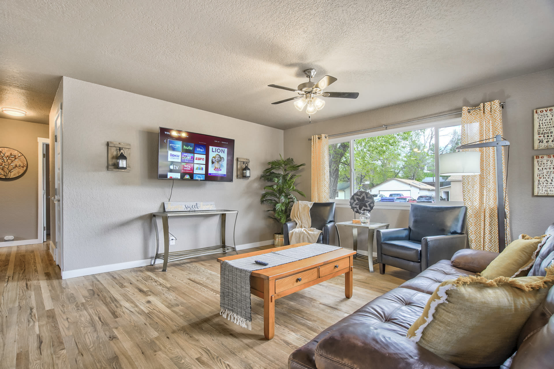 NEW Central, Cozy 5BR House in Old Colorado City in Colorado Springs, CO