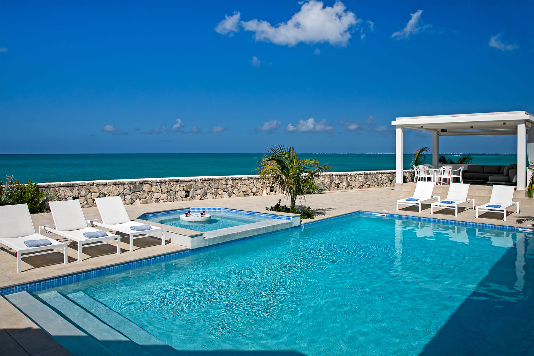 Ecume des Jours (3 bedrooms) - Beachfront villa with pool, Terres...