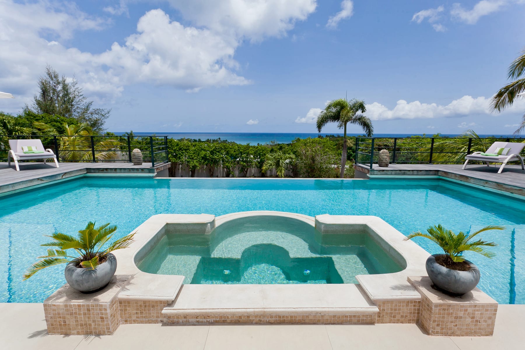 Giselle (4 bedrooms) - Ocean view villa with pool near the beach...