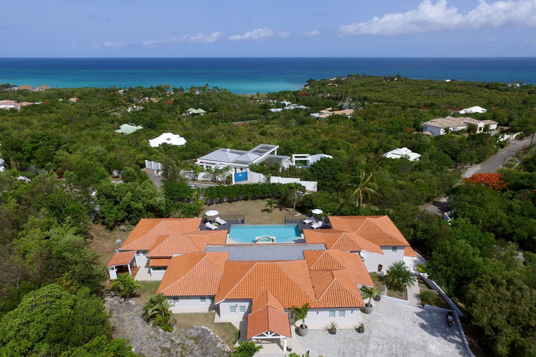 Giselle (4 bedrooms) - Ocean view villa with pool near the beach...