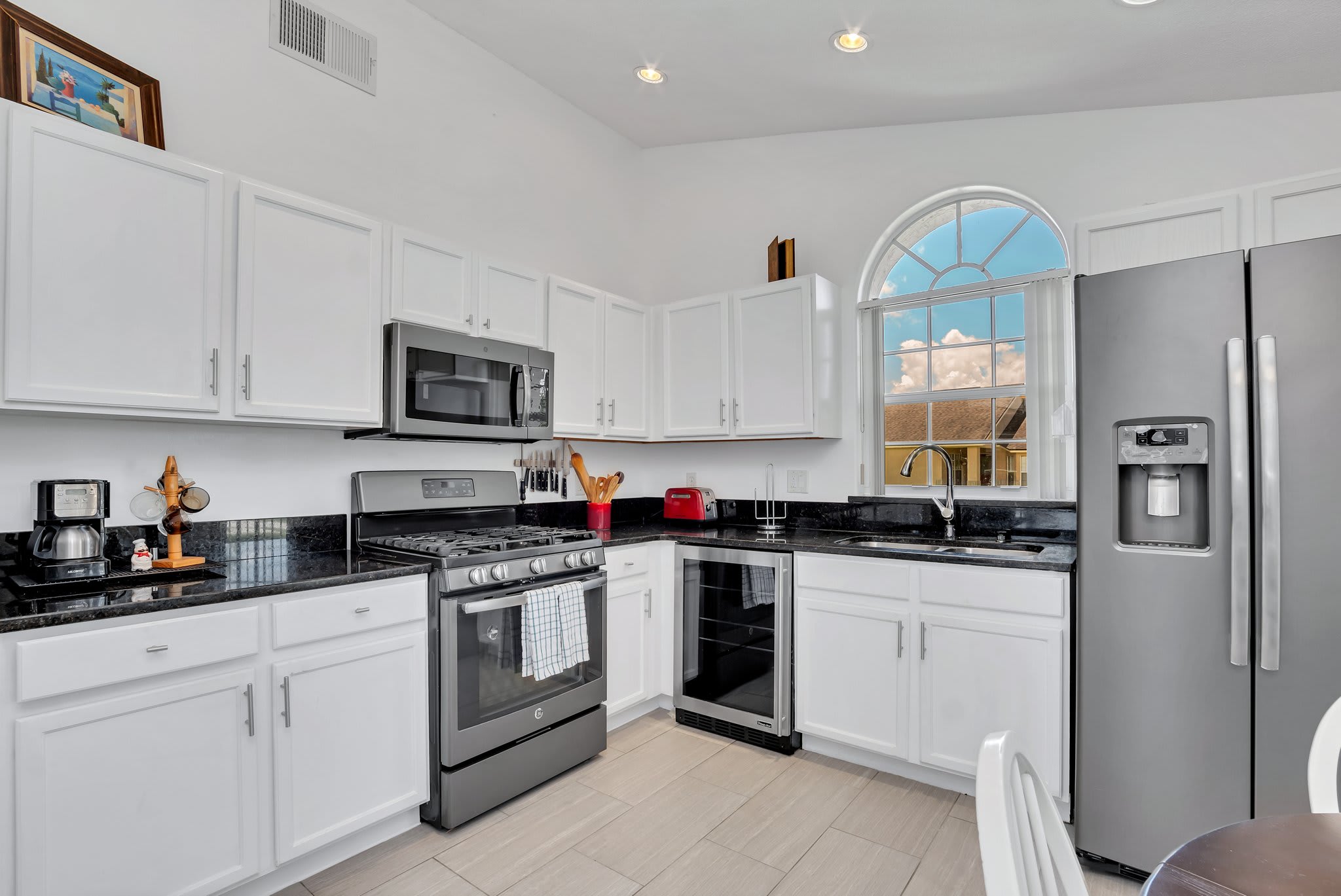 Test Upstay Big Home w Pool Games BBQ Near Disney | Photo 12