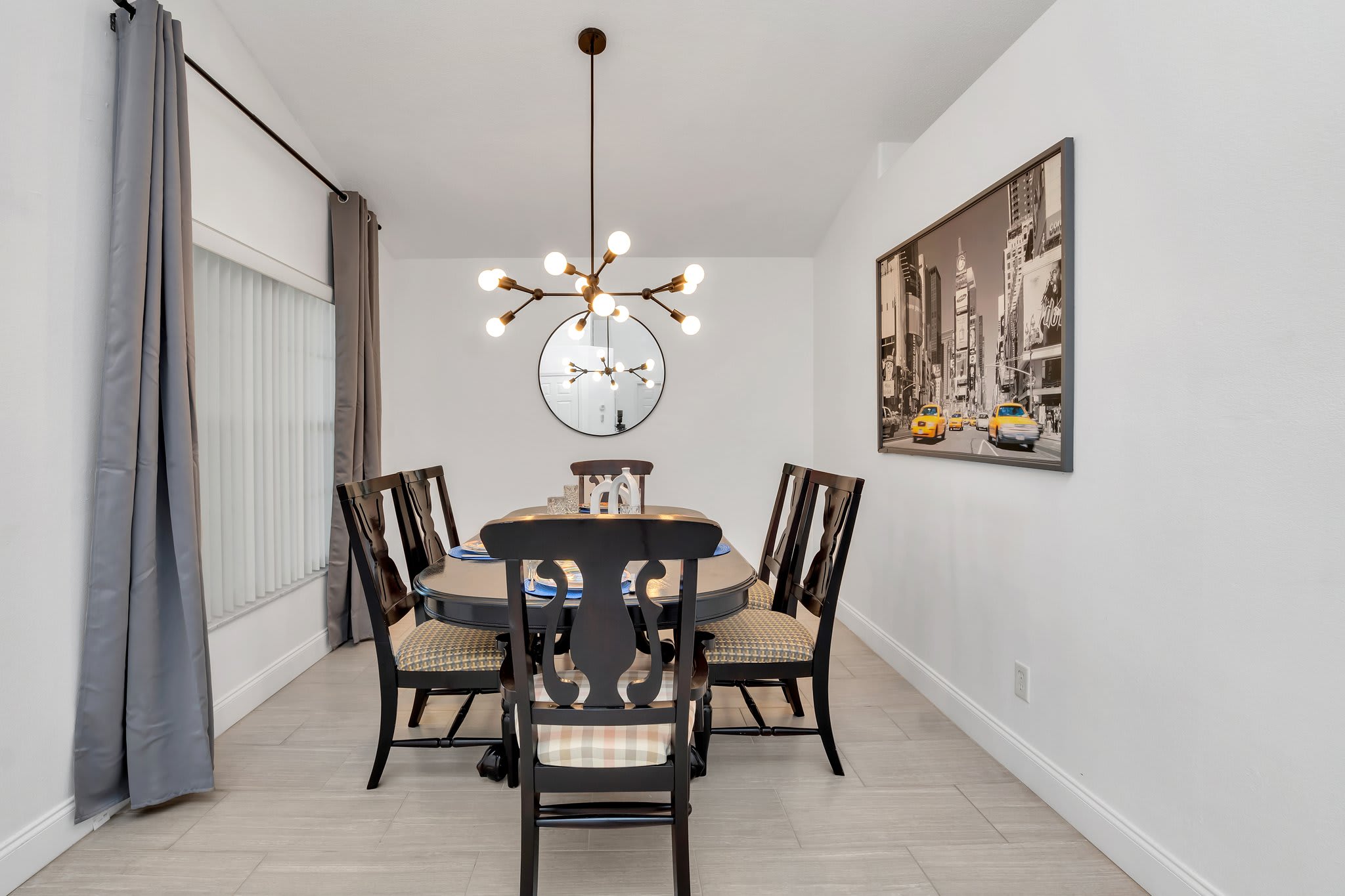 Test Upstay Big Home w Pool Games BBQ Near Disney | Photo 15