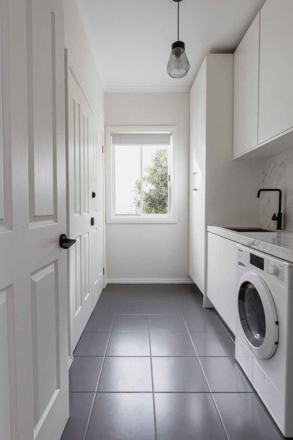 Clifftop Luxury | Spectacular Ocean Views - Picture 25