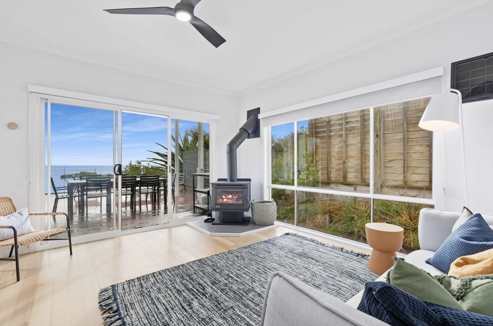 Clifftop Luxury | Spectacular Ocean Views - Picture 5