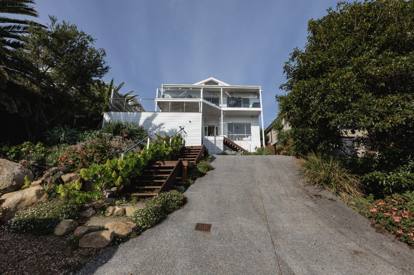 Clifftop Luxury | Spectacular Ocean Views - Picture 31