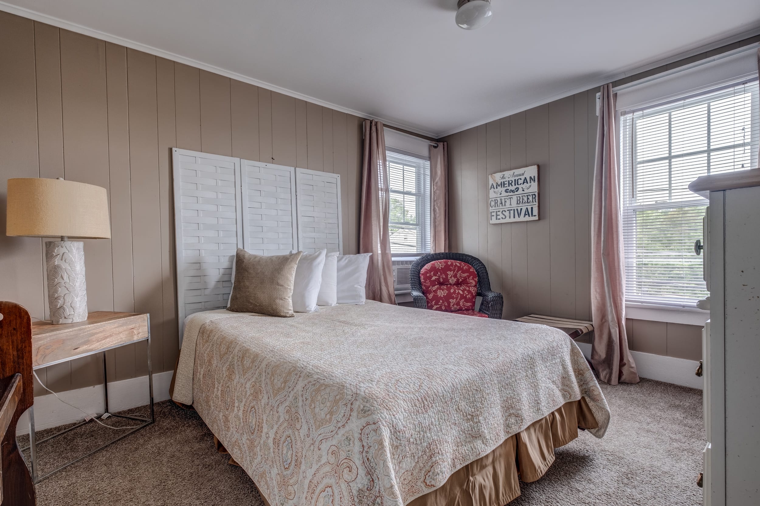 Room 4 (2nd Floor with Shared Bathroom) — Laconia, NH — vacation rental