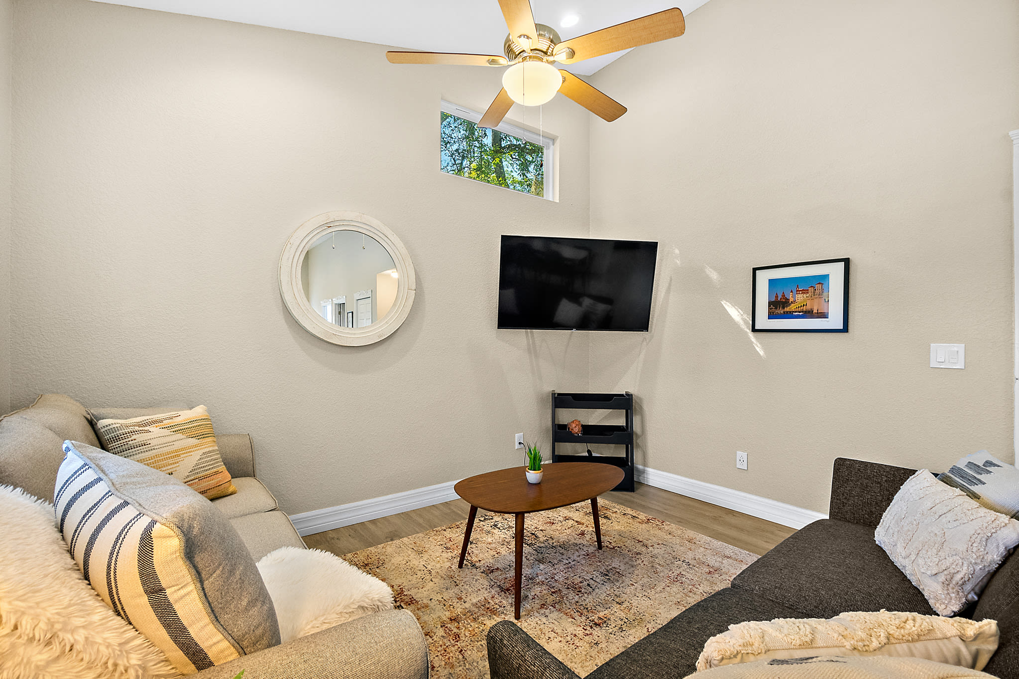 Citrus Hideaway | Hot Tub | 1 Block to Downtown — photo 4