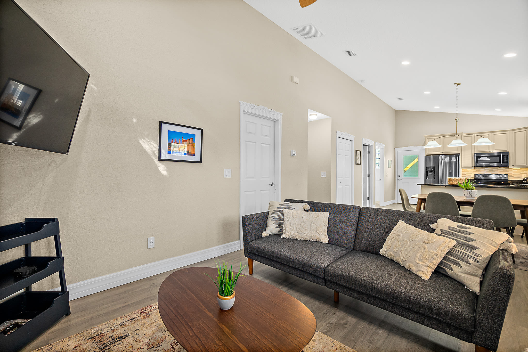 Citrus Hideaway | Hot Tub | 1 Block to Downtown — photo 6