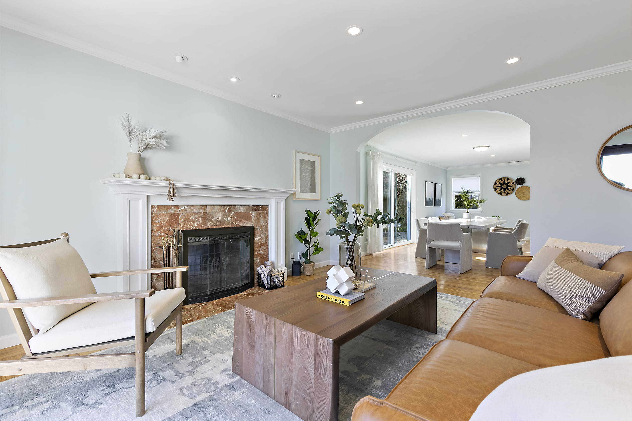 @ Marbella Lane - Elegant and Inviting Home in RWC - Picture 10