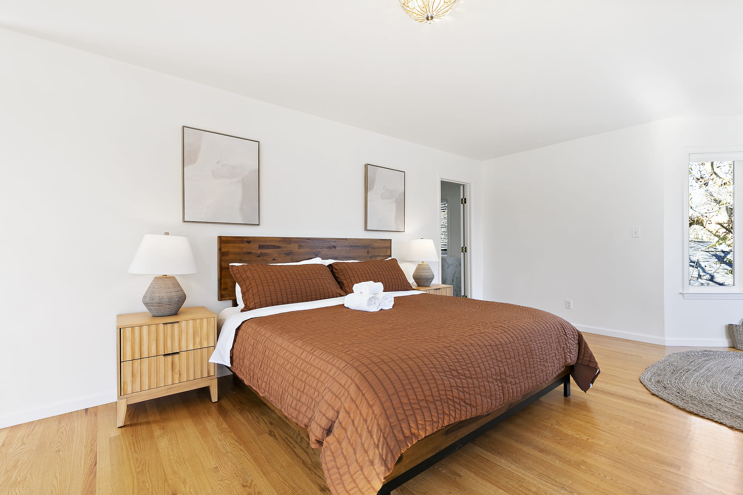 @ Marbella Lane - Elegant and Inviting Home in RWC - Picture 21