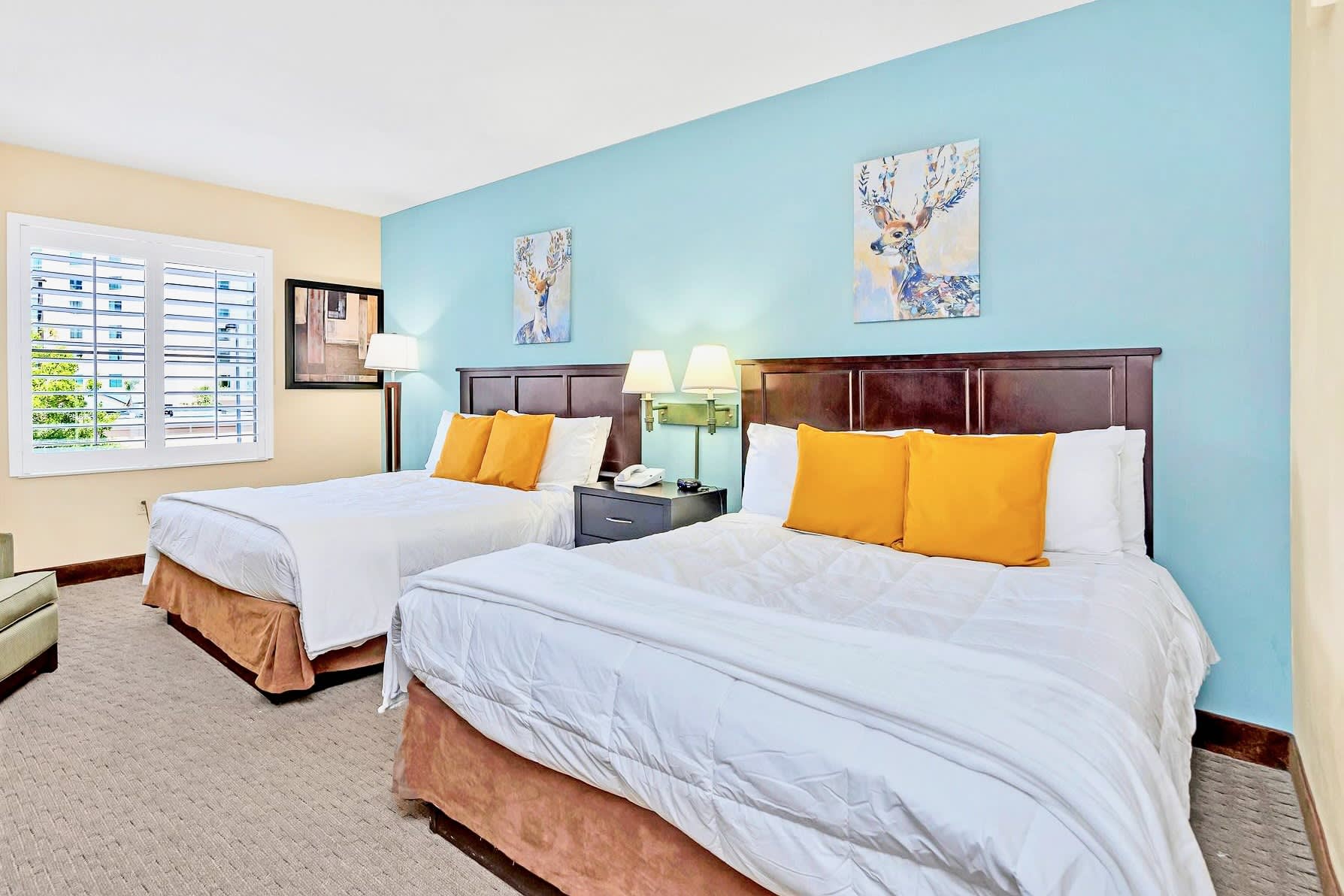 Upscale 1BR Suite 2 Queen Beds Near Disney Photo