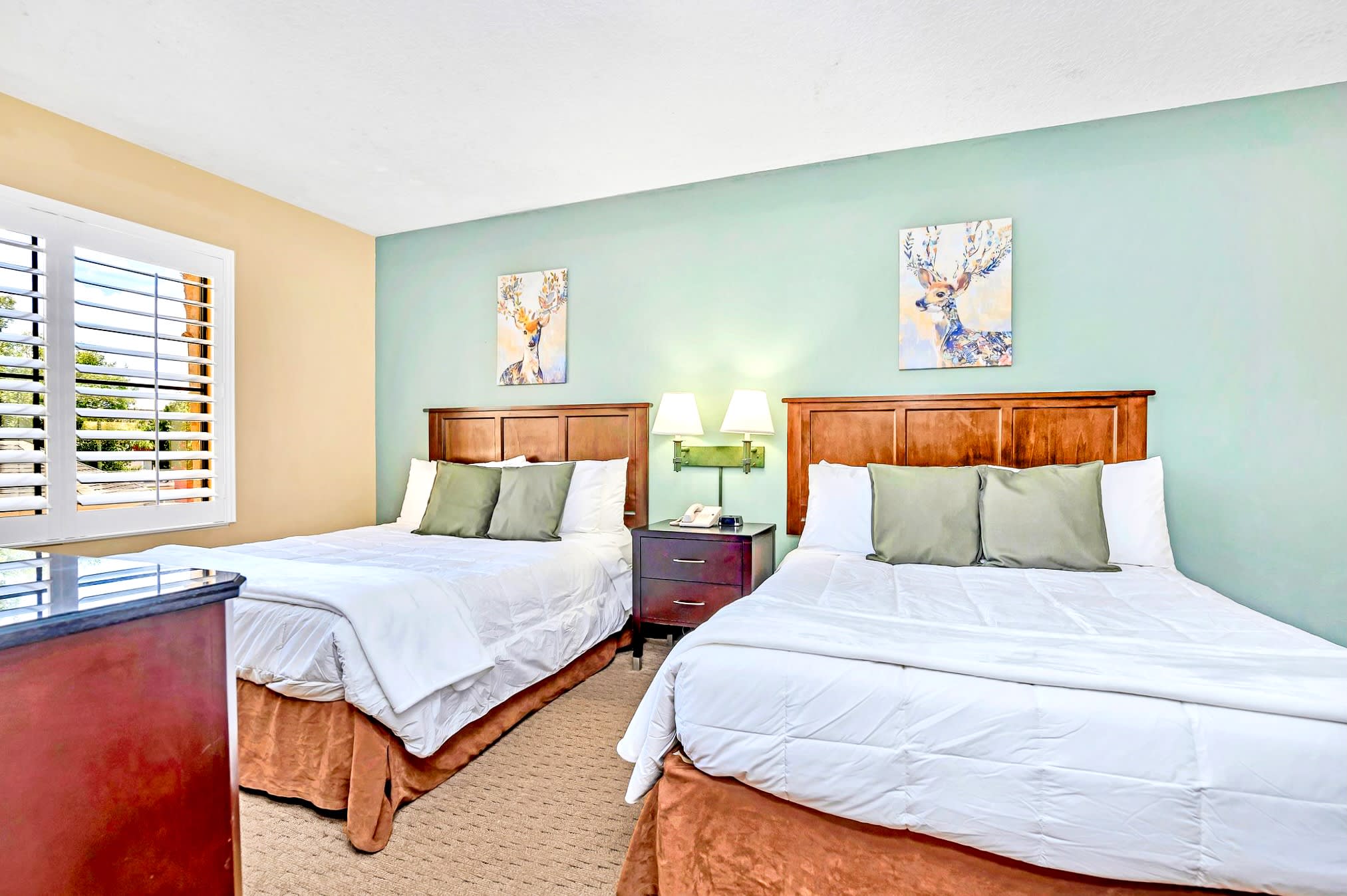 1BR 2 Queens Apt Hotel w Pool Hot Tub | Photo 7
