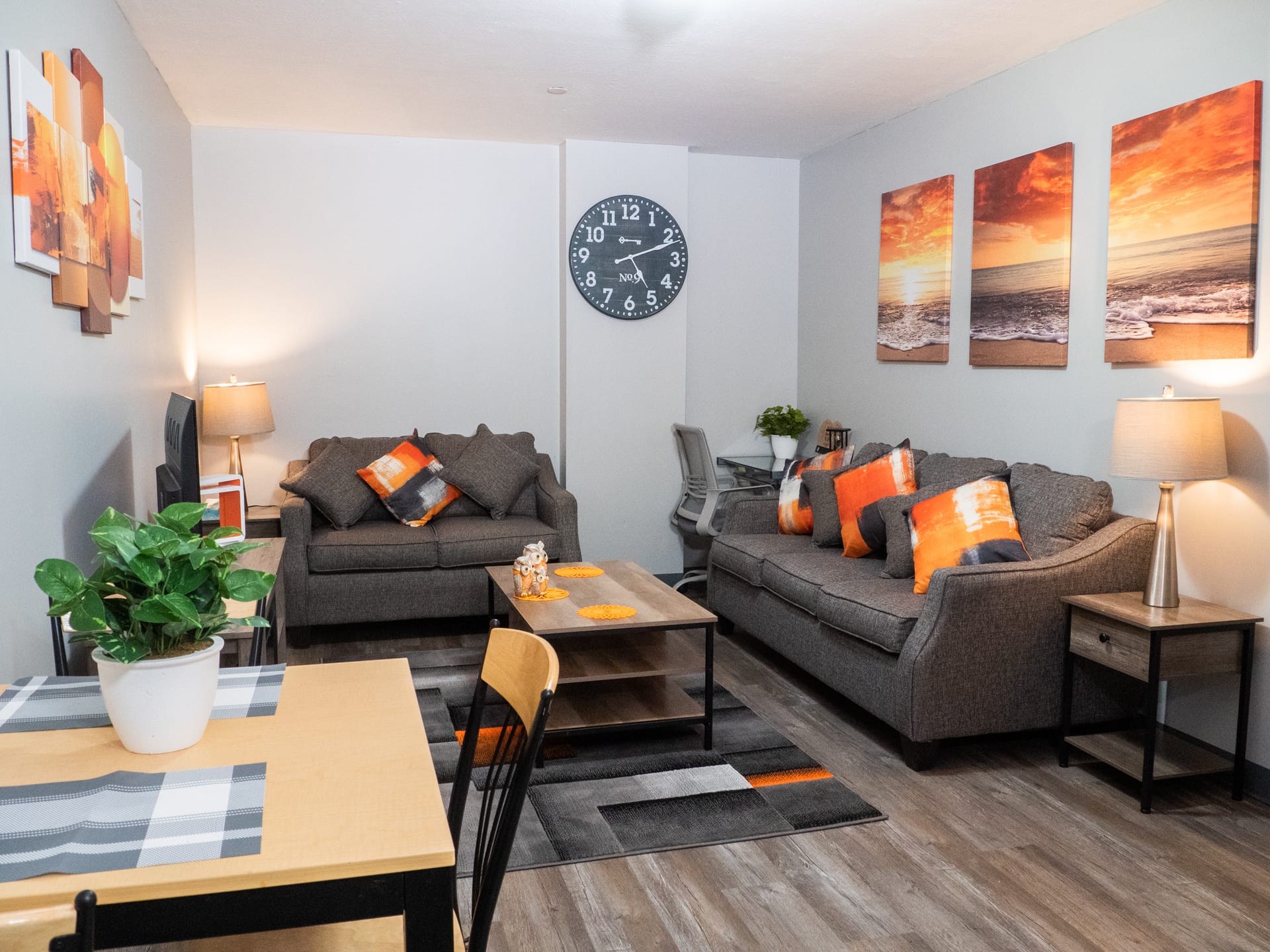 2 Bedroom 2 Bathroom | The Heart of Pittsburgh