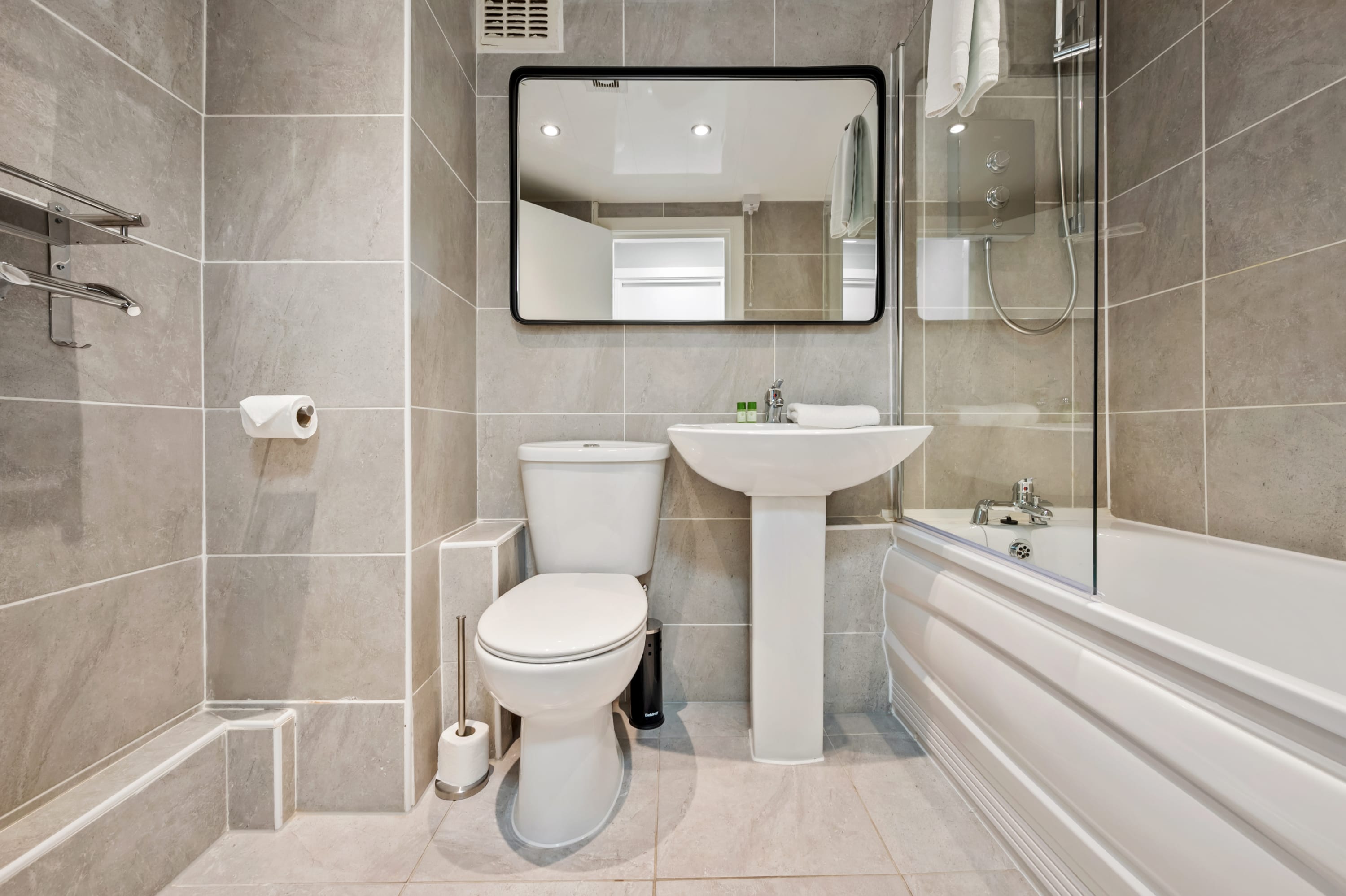 Host Apartments | The Georgian Quarters at Bedford St II