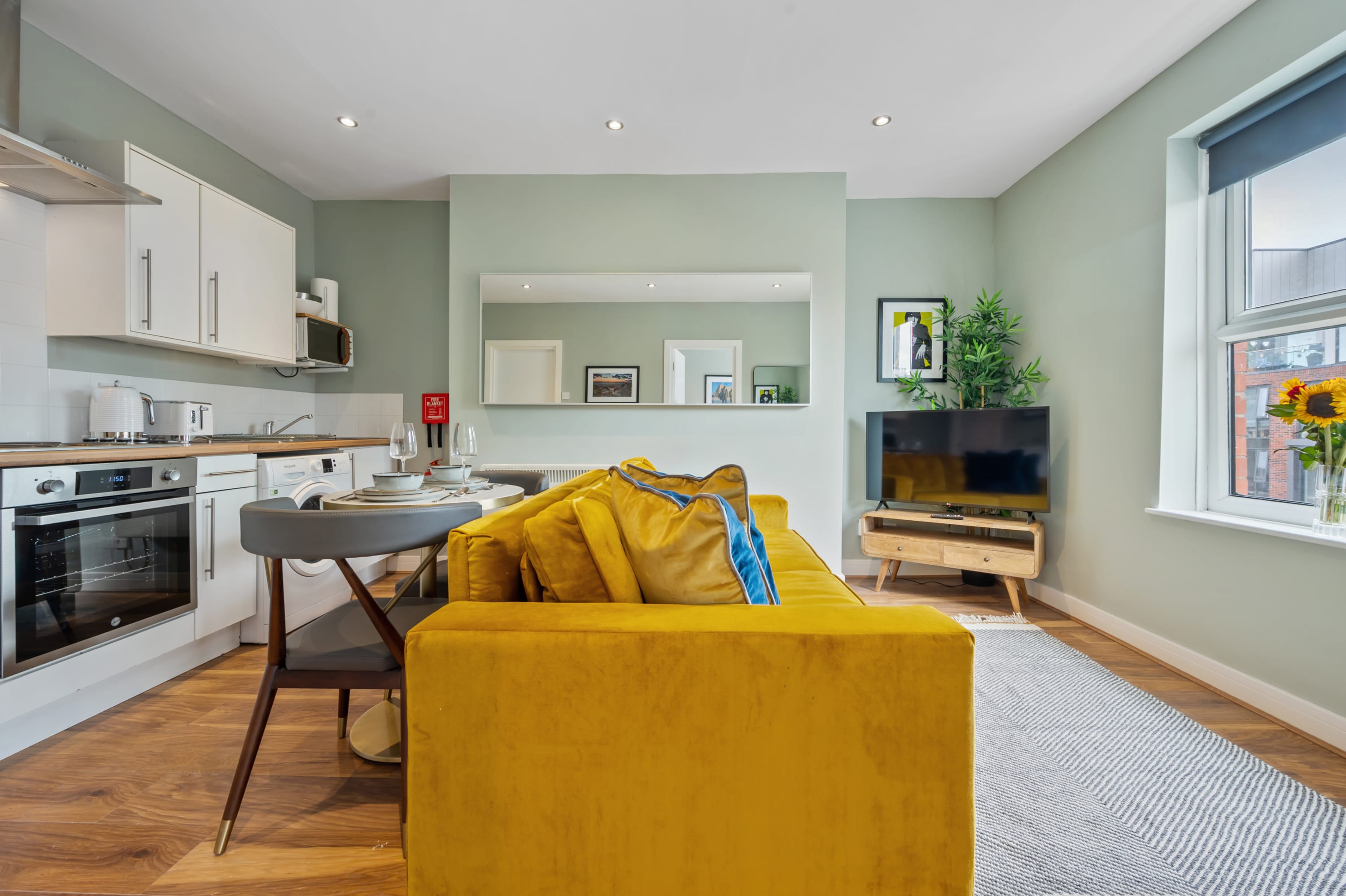 Host Apartments | The Georgian Quarters at Bedford St IV