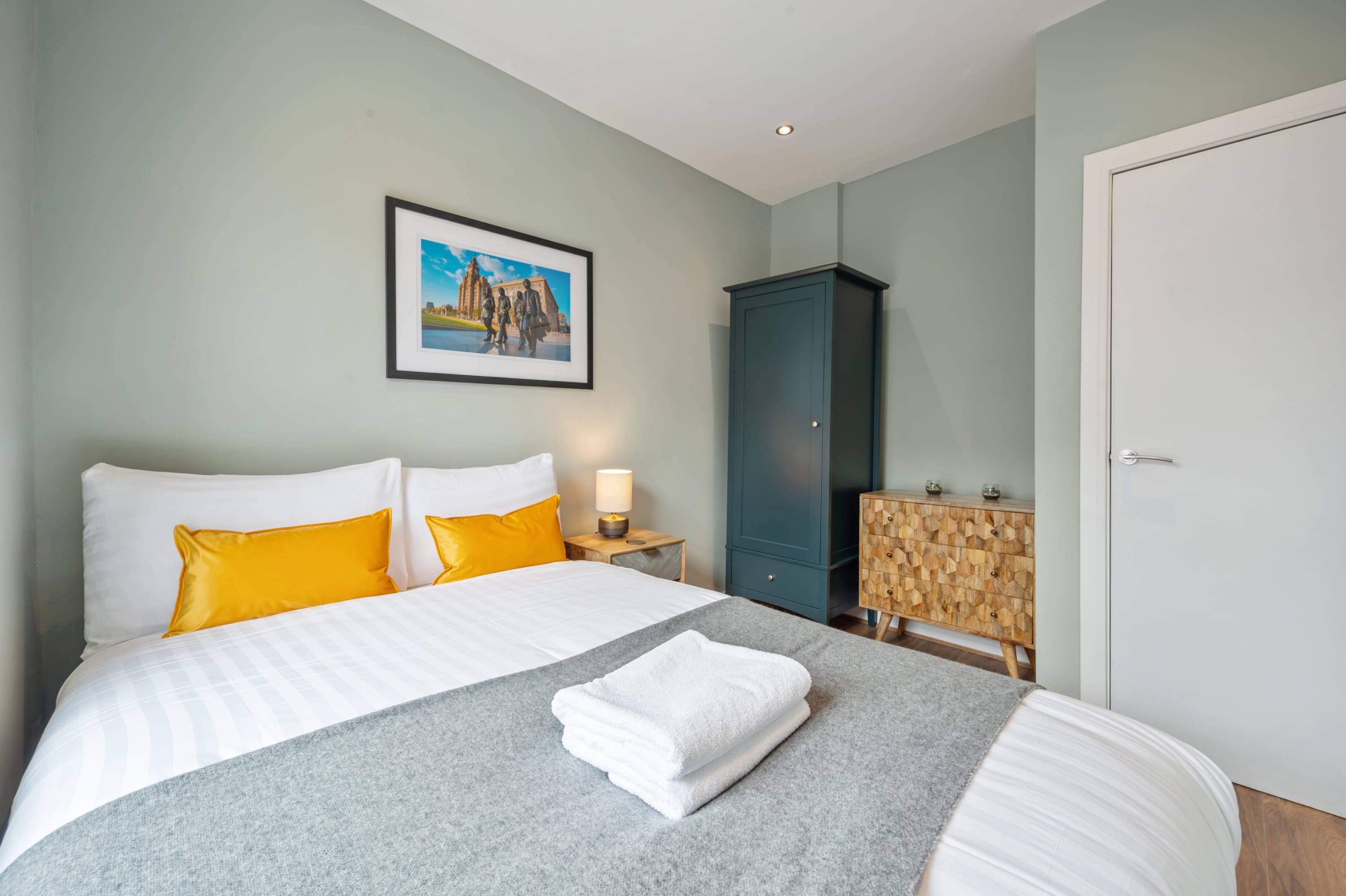 Host Apartments | The Georgian Quarters at Bedford St IV