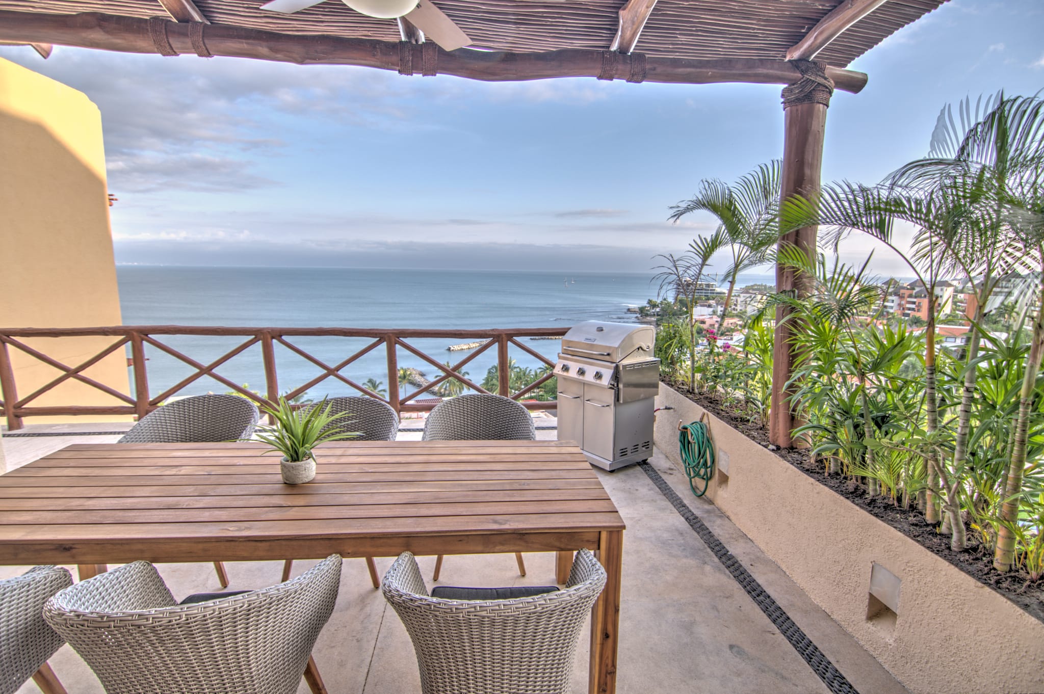 3BR Oceanview Penthouse - 8 Pools - Gym - Spa — Cruz de Huanacaxtle, Nayarit — vacation rental