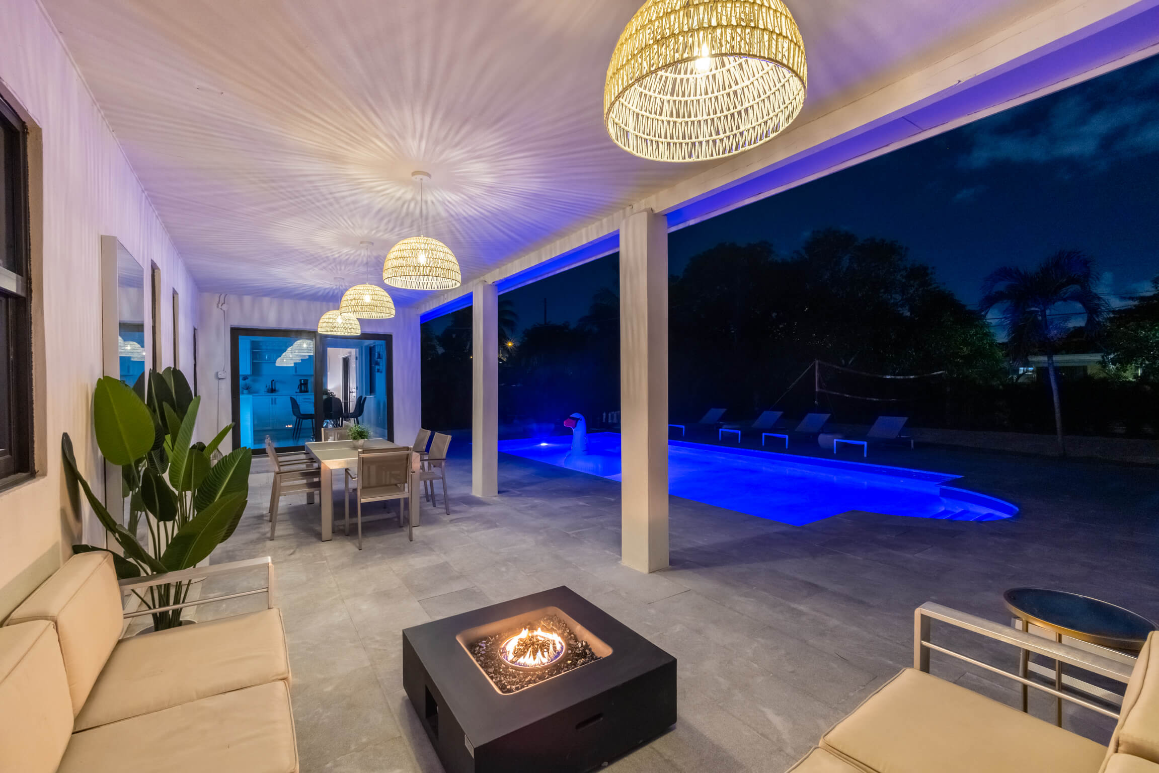New Luxury Casa Blanca Pool/Volleyball/Giant Chess - Photo 4