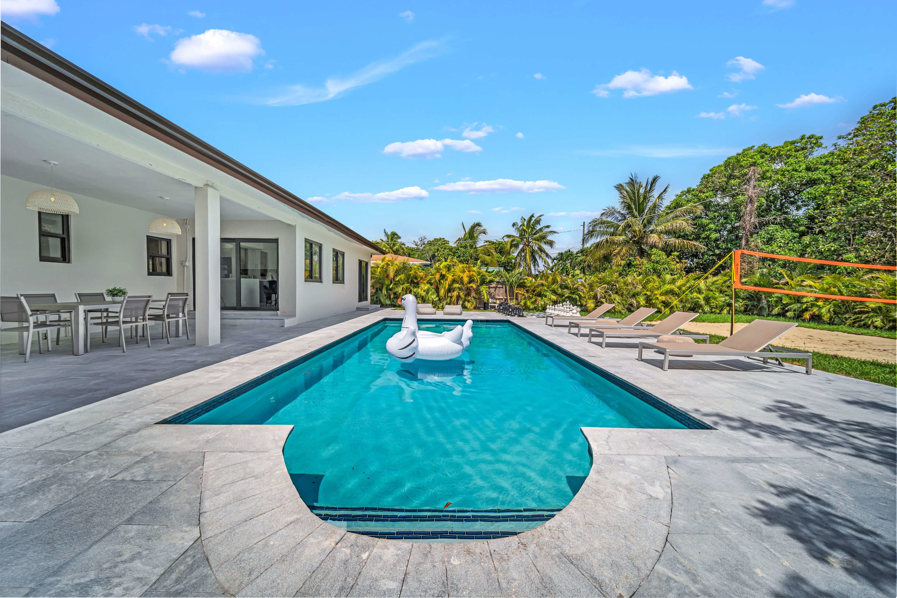 New Luxury Casa Blanca Pool/Volleyball/Giant Chess - Photo 2
