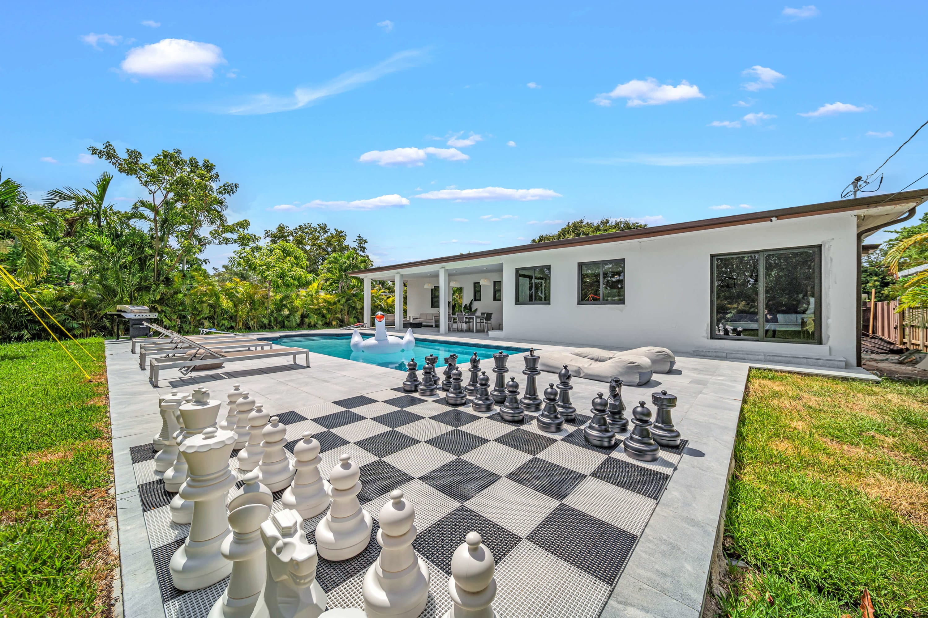 New Luxury Casa Blanca Pool/Volleyball/Giant Chess - Photo 1