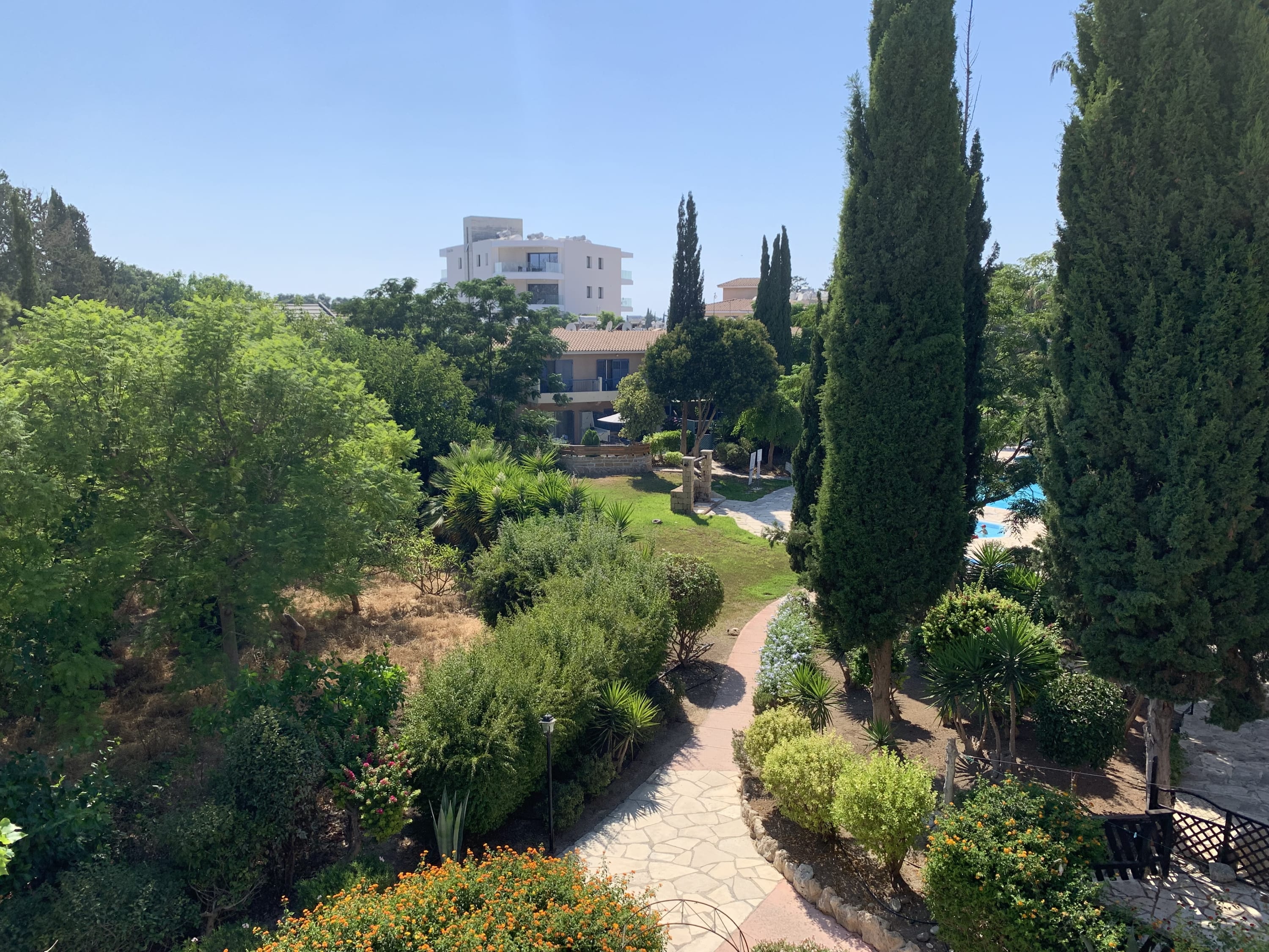 Paradise Gardens 3 - Superb 1BR Apart. Large Patio