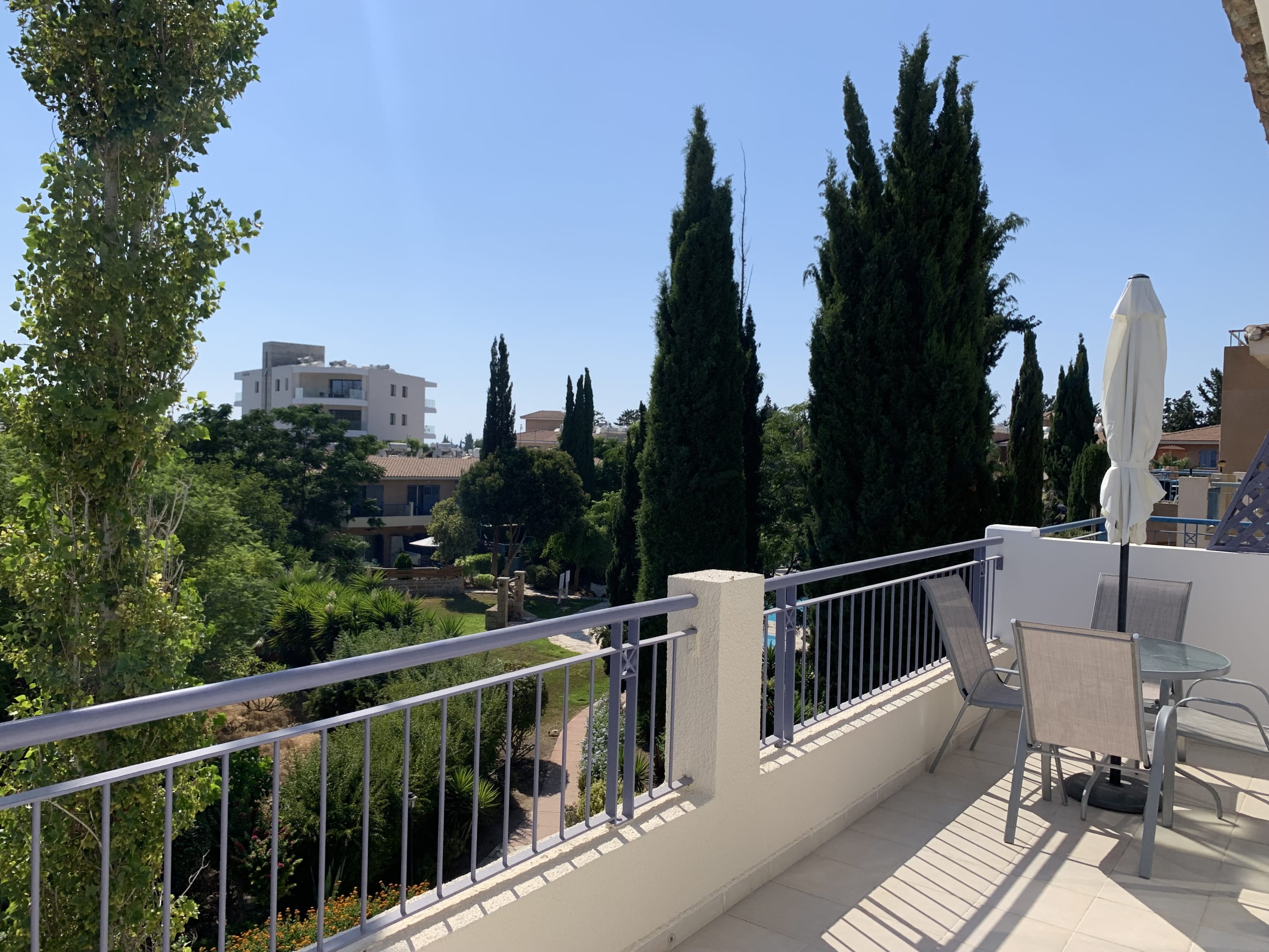 Paradise Gardens 3 - Superb 1BR Apart. Large Patio