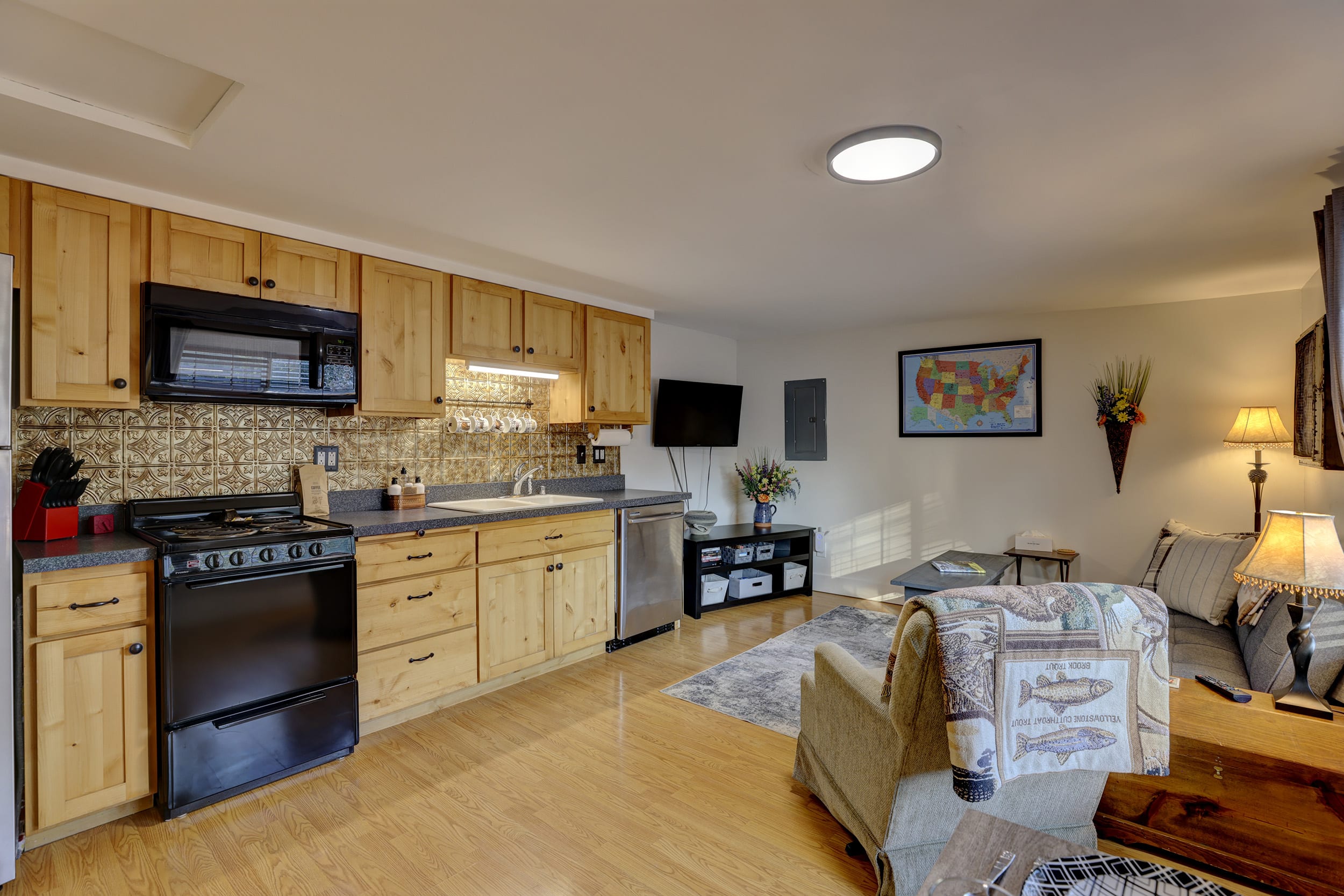 Cozy Kitchen And Open Layout - Inviting Wyoming Retreat - Wyoming