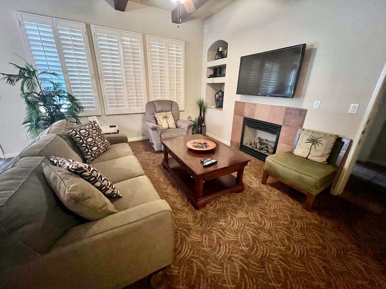 Gorgeous Ground Floor Villa Near Main Pool! - Photo 4