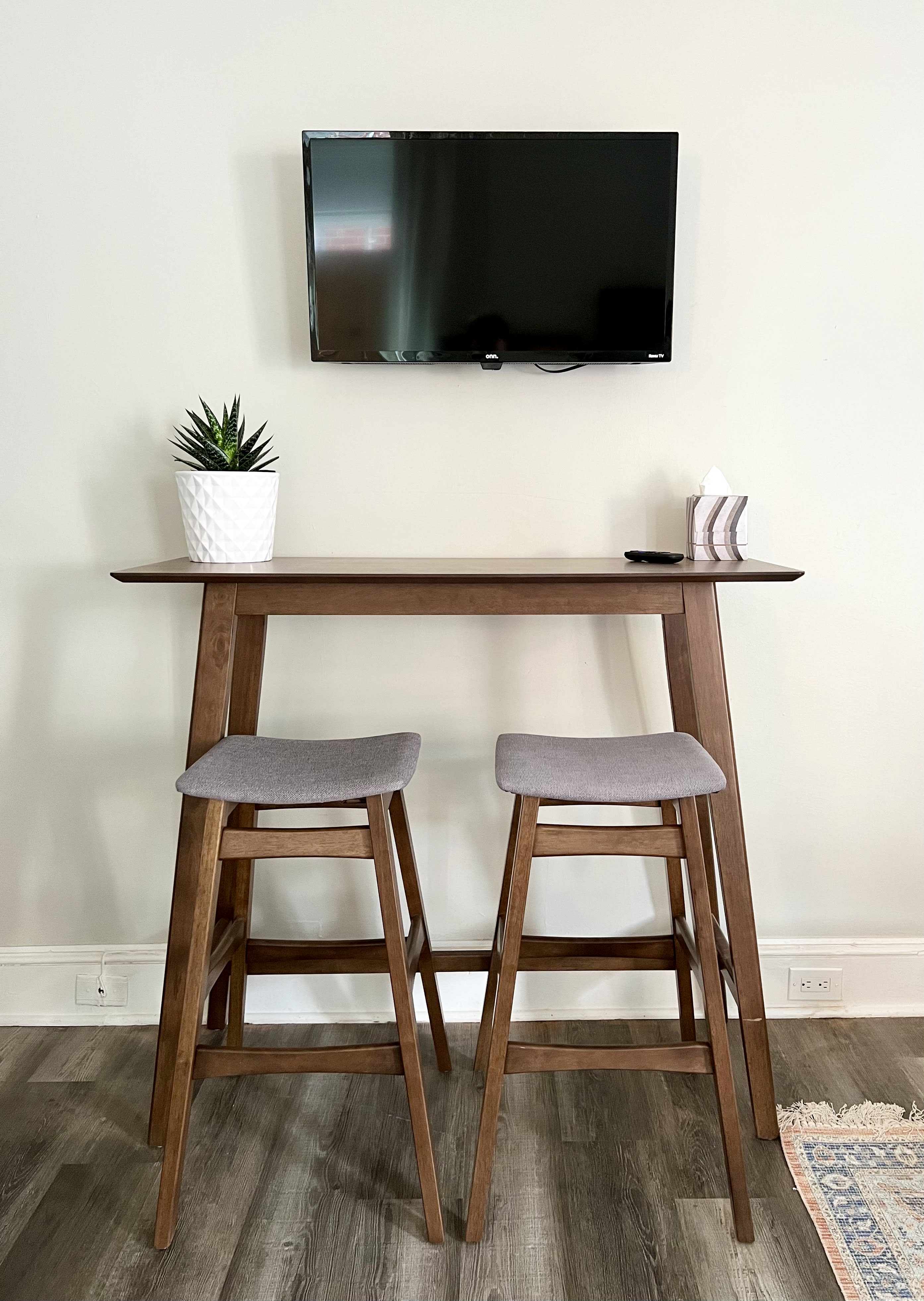 Tiny Bohemian Studio in Midtown