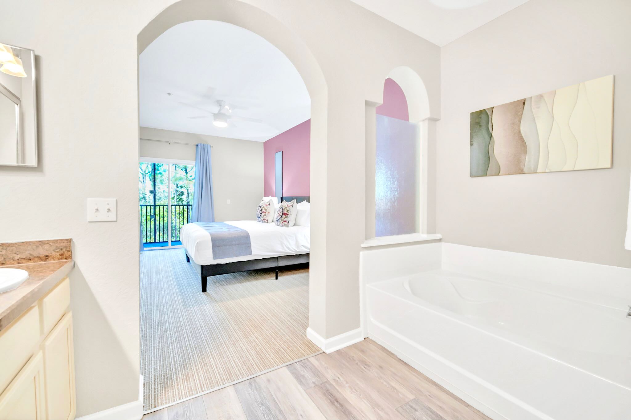 Spa-like Soaker Bathtub